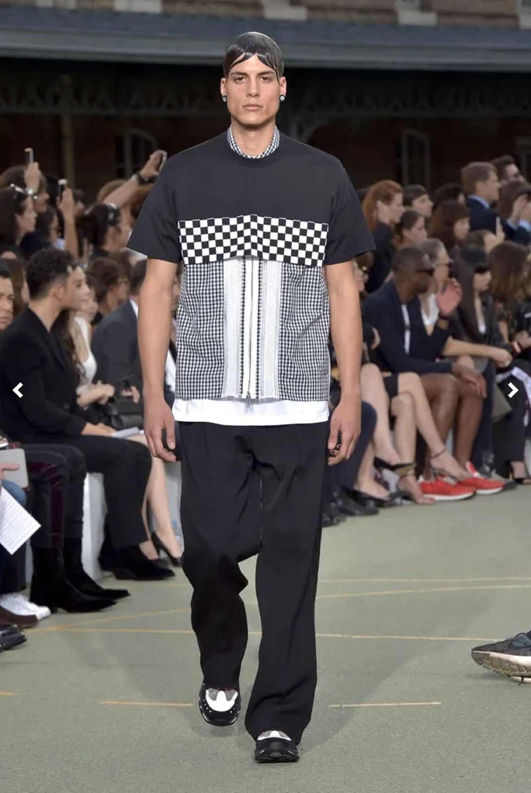 Givenchy givenchy riccardo tisci men crop top runway ss 2017 M Size US M / EU 48-50 / 2 - 2 Thumbnail