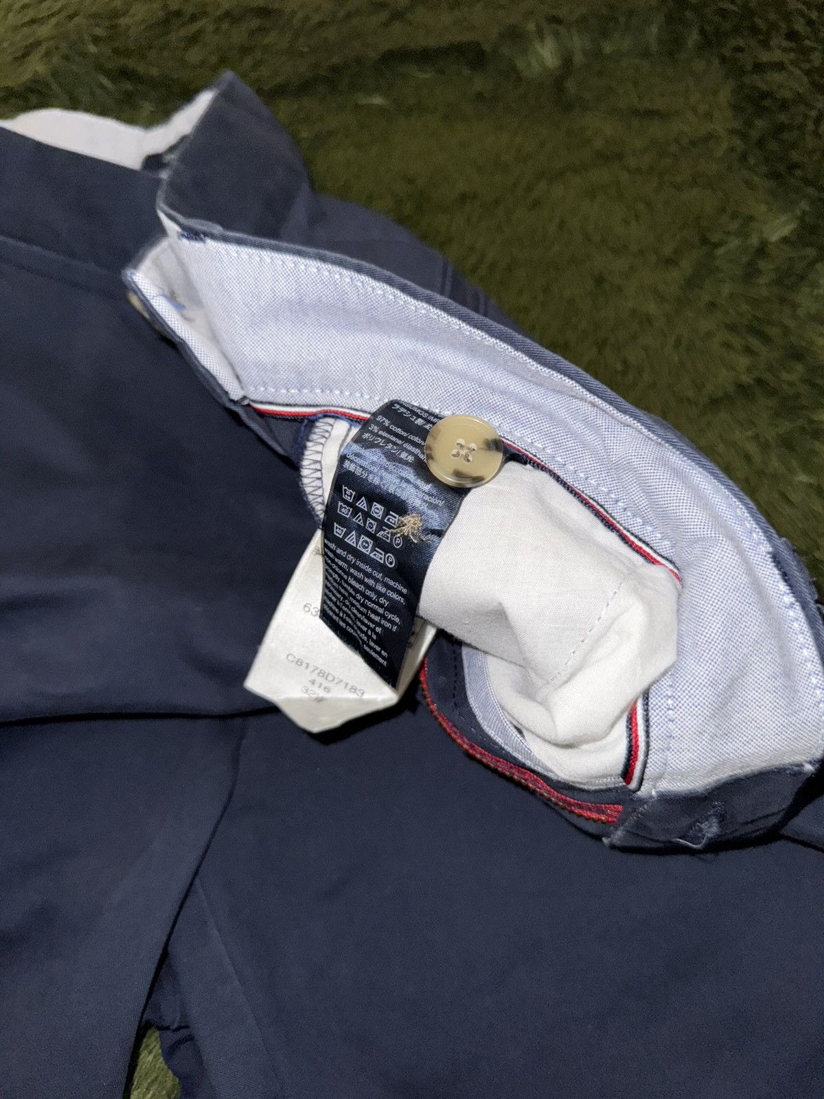 Tommy Hilfiger [32] Tommy Hilfiger USA Cotton Chino Shorts – Navy Size US 32 / EU 48 - 5 Thumbnail