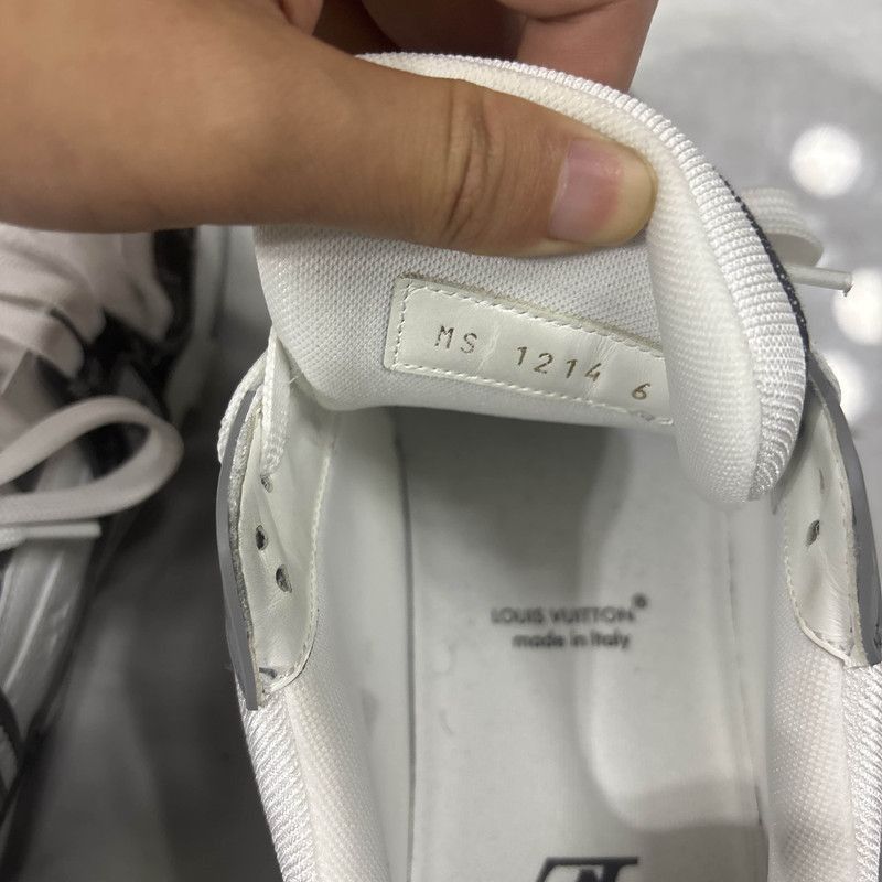 Louis Vuitton Louis Vuitton Trainer Low-Top Sneakers in Gray and White -2 Size US 7.5 / EU 40-41 - 5 Thumbnail