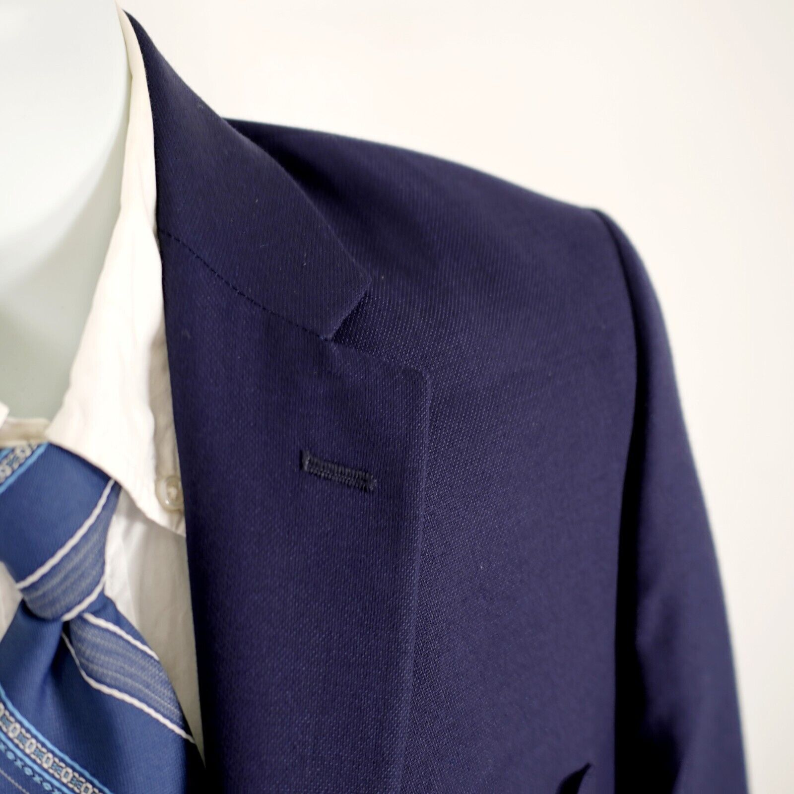 Jos. A. Bank Jos A Bank Traveler's Tailored Fit Wool 2 Button Blue Blazer Size 40R - 2 Thumbnail