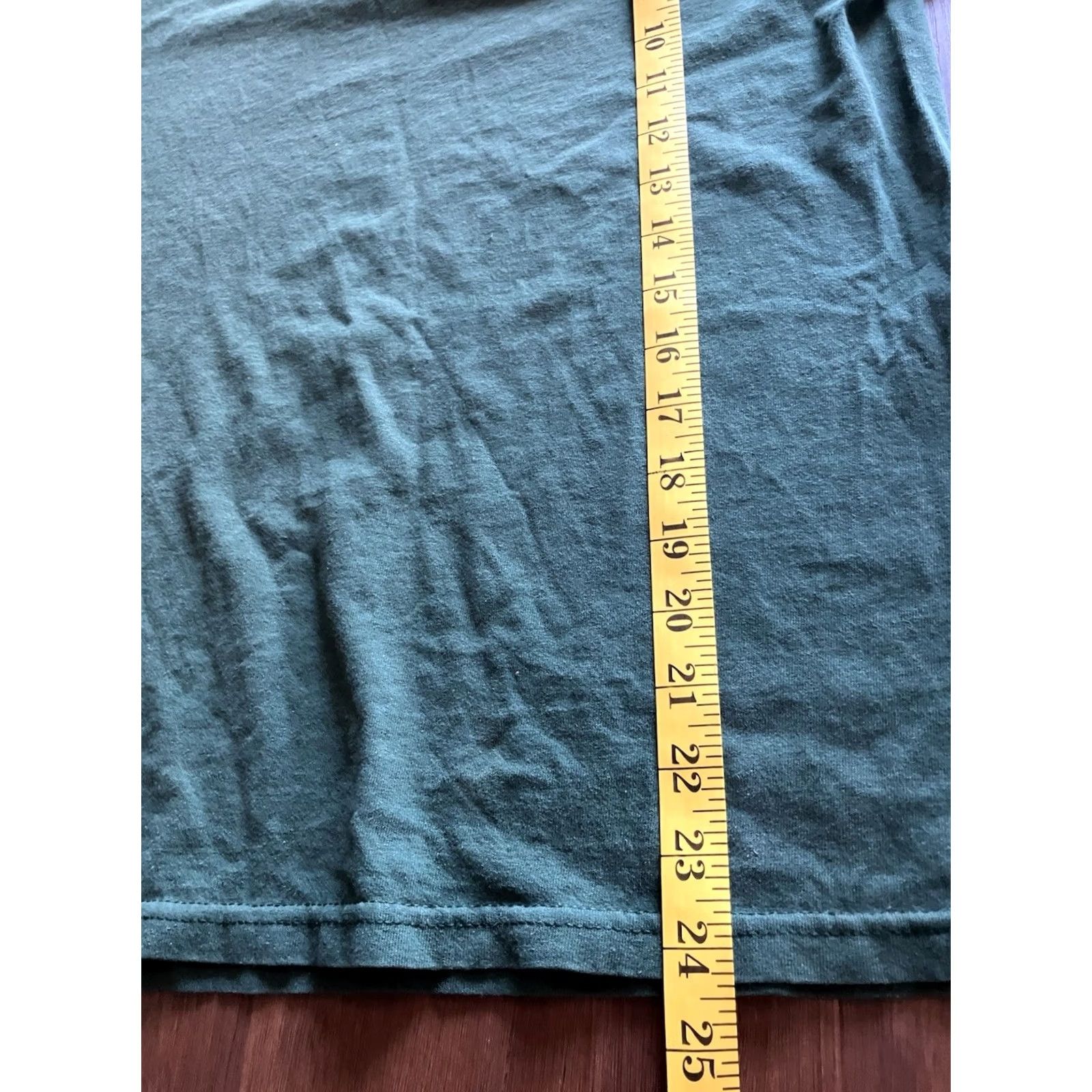 Vintage VINTAGE Santa Cruz Skateboarding Co Men’s Short Sleeve T-Shirt Green S Logo Graphic Print Crew Neck Slim Fit Size US S / EU 44-46 / 1 - 5 Thumbnail
