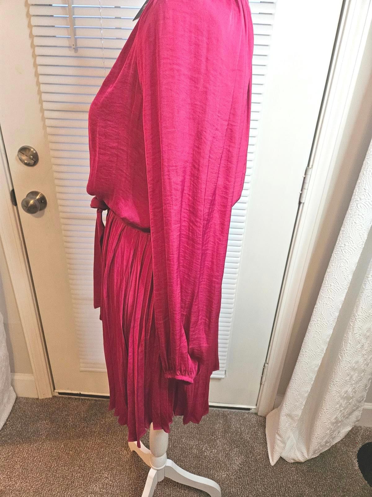 Designer Nwt Vera Women's Pleated Fusia Dress with Belt H117 Size XS / US 0-2 / IT 36-38 - 2 Thumbnail
