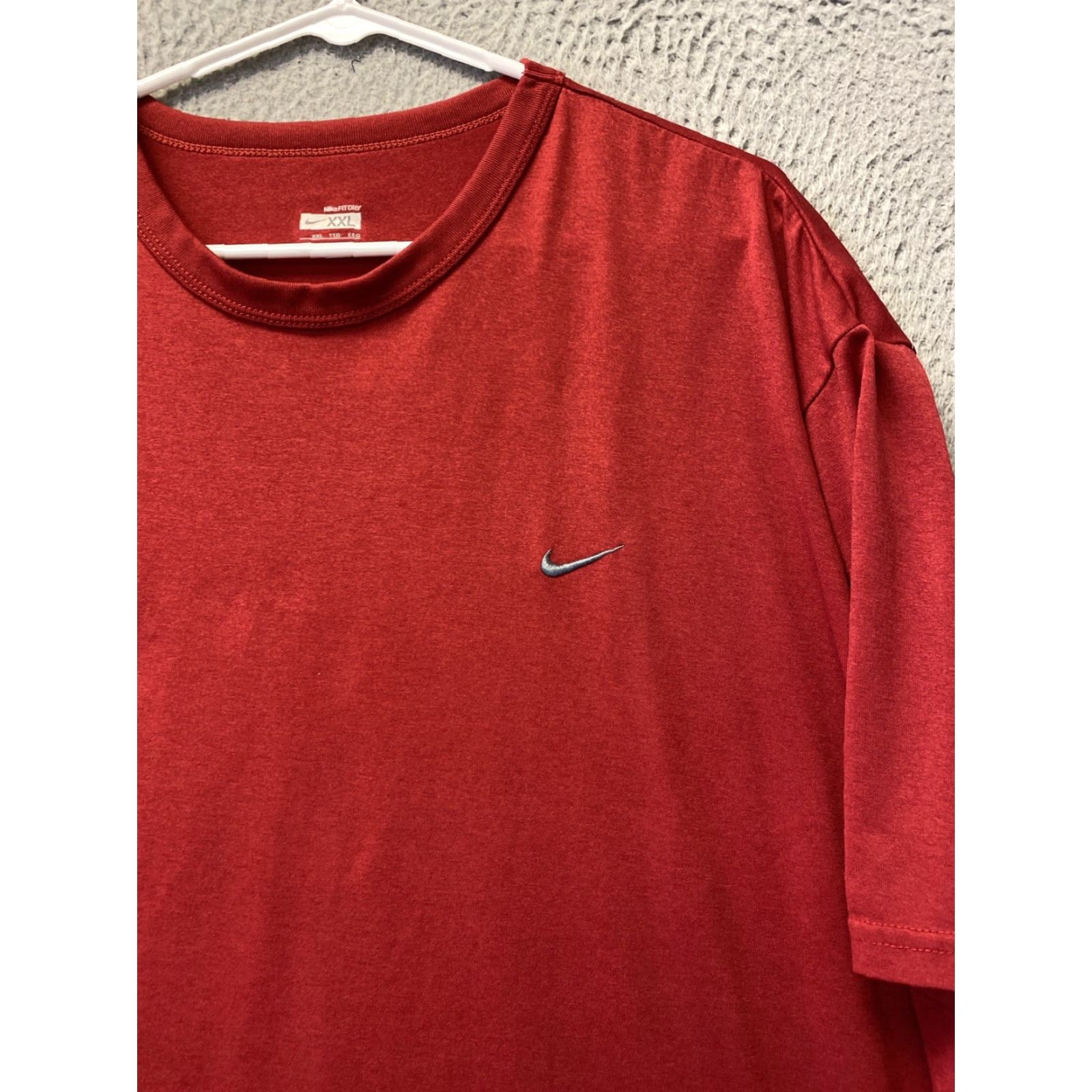 Nike Nike Shirt Mens 2XL Red Short Sleeve T-Shirt Performance Stretch /65-47 Gear Activewear Nike Dri-FIT Reg Men Size US XXL / EU 58 / 5 - 2 Thumbnail