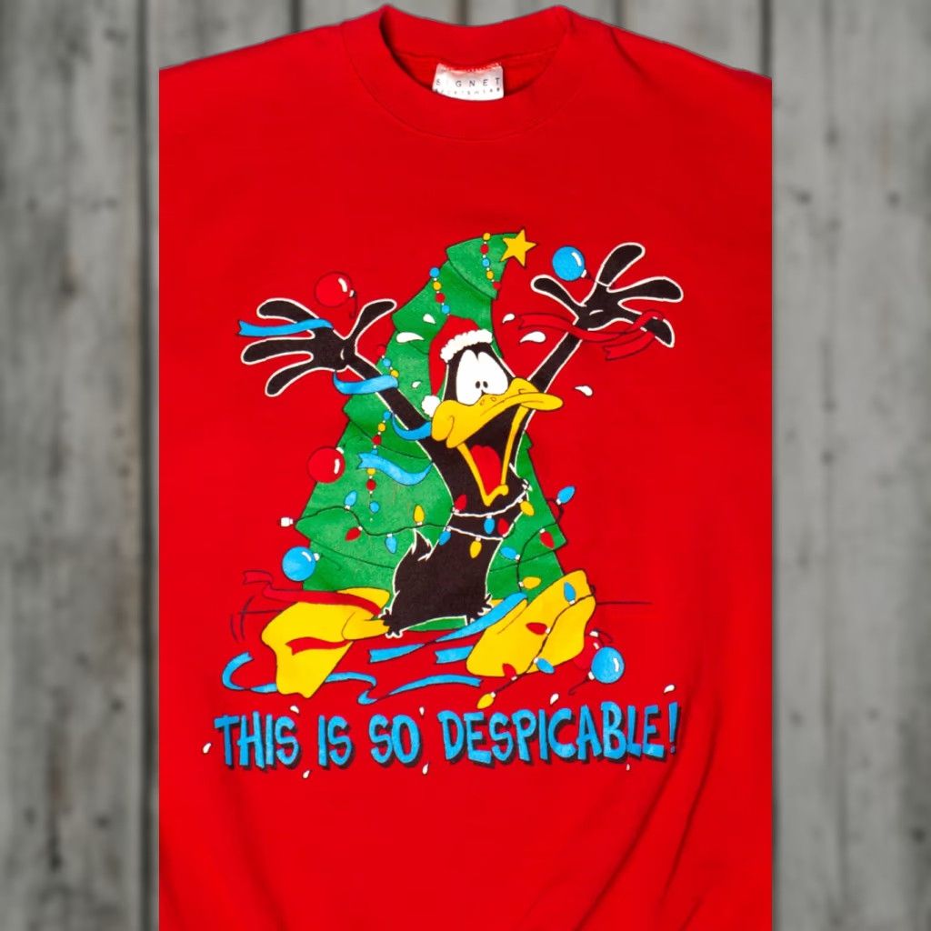 Vintage VINTAGE Daffy Duck Christmas Sweatshirt RED 1994 XXXL Signet Sportswear Unisex Adults Pullover Polyester / Cotton Sweatshirts Mens Womens Boys Girls Size US XXL / EU 58 / 5 - 1 Thumbnail