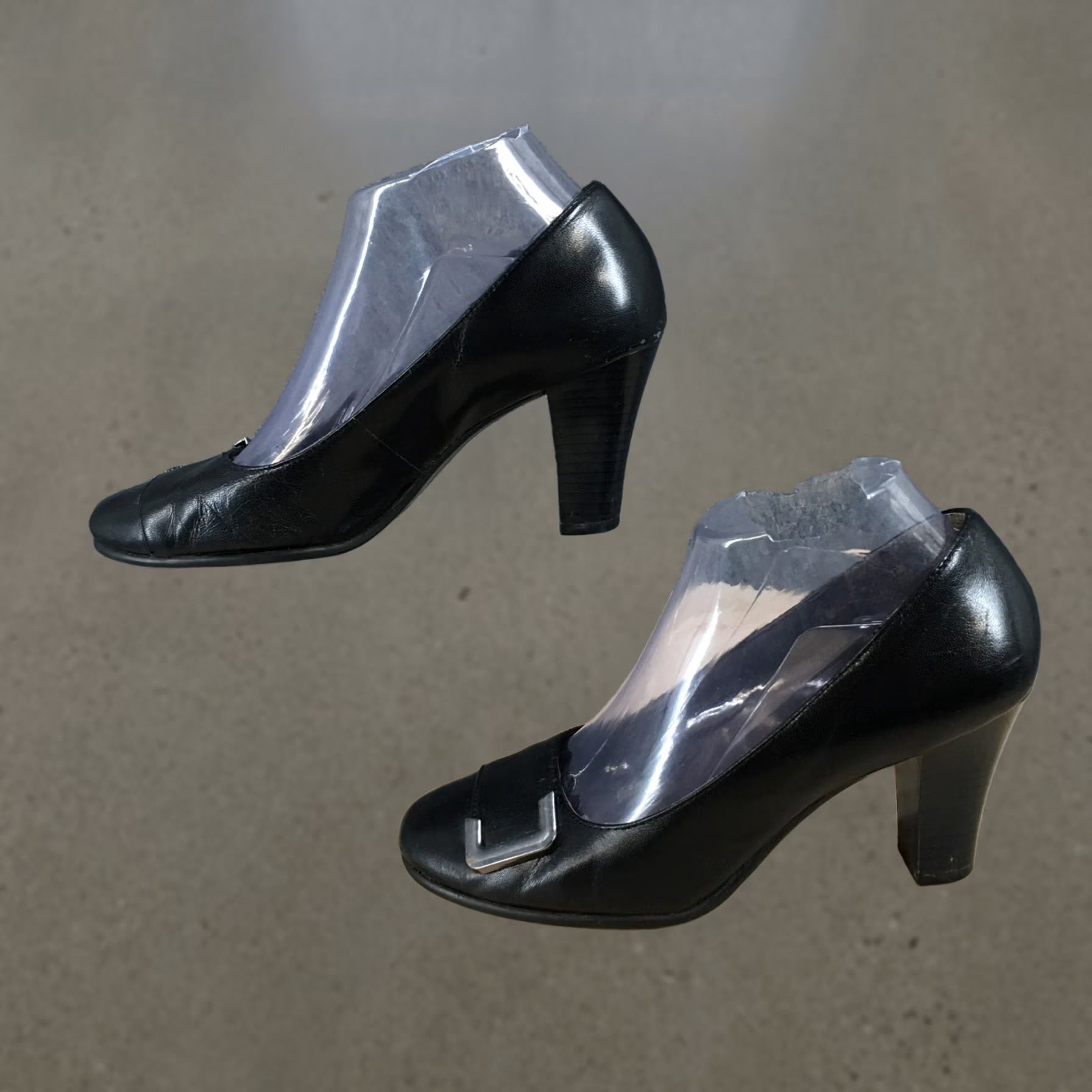 Vintage Aerosoles Heels Womens 7.5 Block Heels Slip On Dress Pumps Black Faux Leather Size M / US 6-8 / IT 42-44 - 1 Thumbnail
