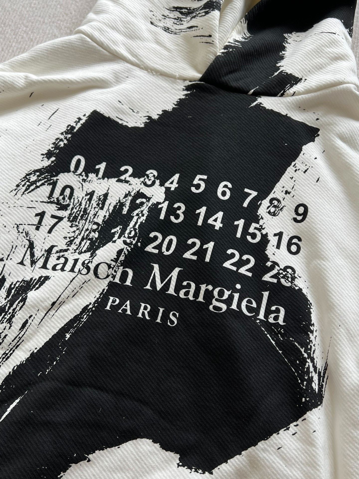 Maison Margiela Maison Margiela Splashed ink hooded sweatshirt 2501-Nextarr Size US M / EU 48-50 / 2 - 6 Thumbnail