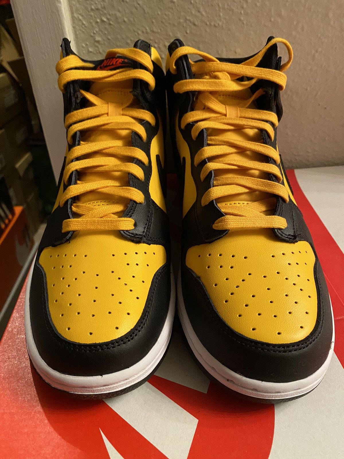 Nike Dunk High Reverse Goldenrod University Gold Bruce Lee