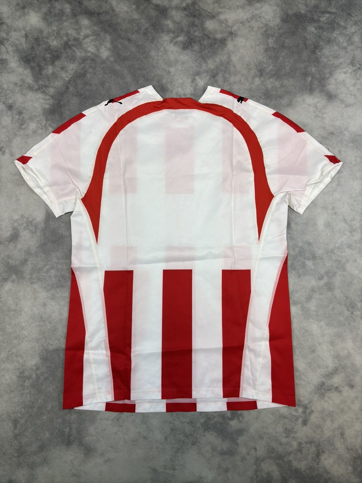 Puma × Vintage Olympiacos Greece Home Jersey 2006 2007 perfect condition L Size US L / EU 52-54 / 3 - 8 Thumbnail