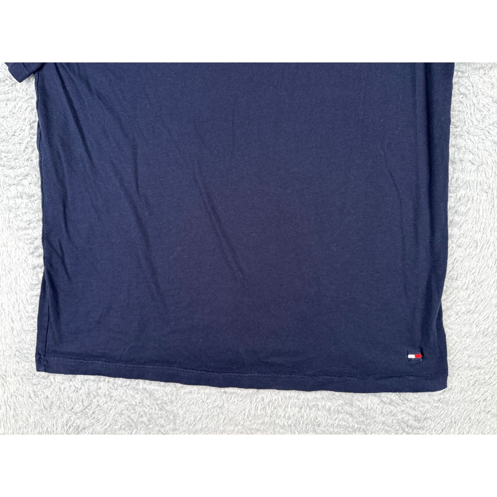 Tommy Hilfiger VINTAGE Tommy Hilfiger Shirt Adult Large Blue Crew Neck Short Sleeve 100% Cotton READ Size US L / EU 52-54 / 3 - 5 Thumbnail