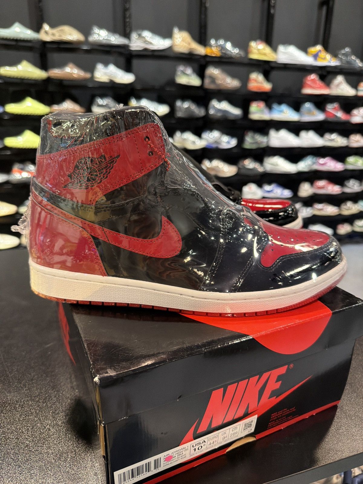 Jordan Brand Jordan 1 High patent Bred Size-10.5 Brand New Size US 10.5 / EU 43-44 - 3 Thumbnail