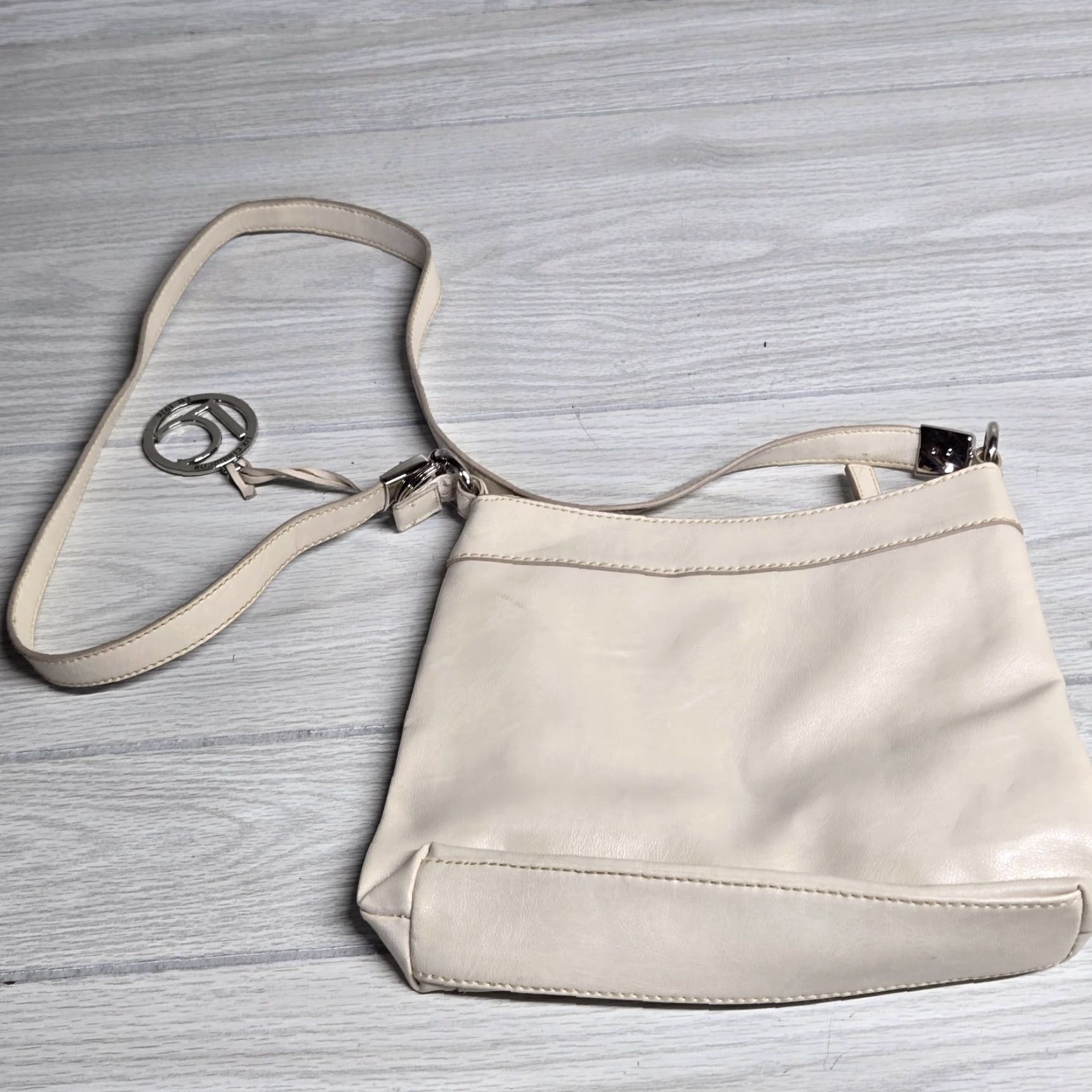 Liz Claiborne Liz Claiborne Women's Beige Leather Crossbody Bag - Adjustable Strap, Inner Pockets, Zip Closure, Classic Style Size ONE SIZE - 4 Thumbnail