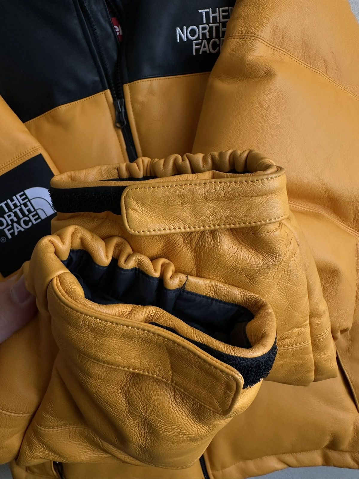 Supreme × The North Face SUPREME THE NORTH FACE NUPTSE JACKET DOWN LEATHER 17AW Size US M / EU 48-50 / 2 - 5 Thumbnail
