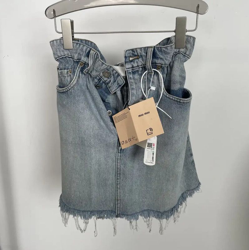 Miu Miu Miu Miu Summer Light Blue Denim Shorts 0089 Size 26" / US 2 / IT 38 - 1 Thumbnail