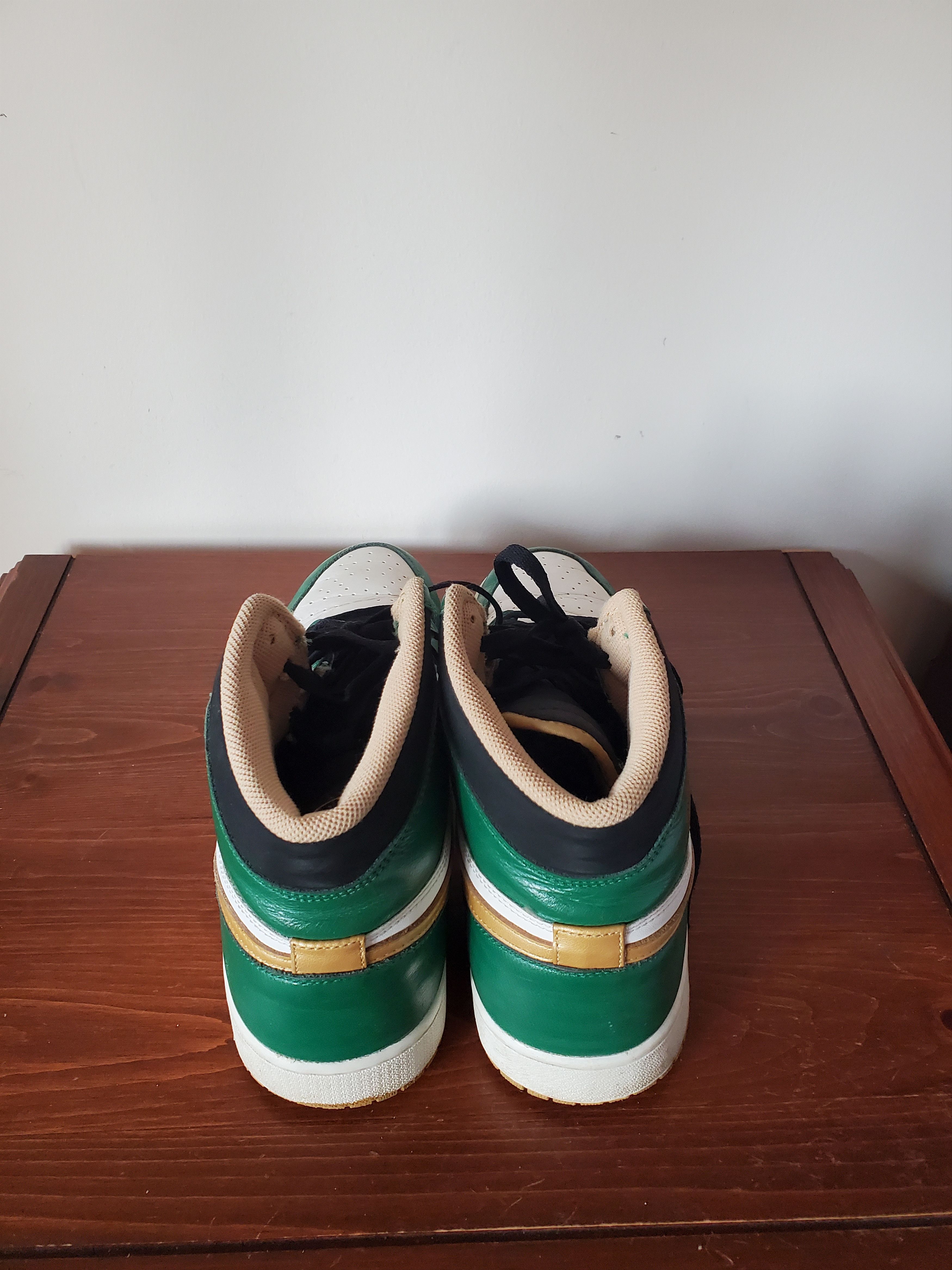 Jordan Brand 2013 Air Jordan 1 Retro High OG "Celtics" Size US 12 / EU 45 - 3 Thumbnail