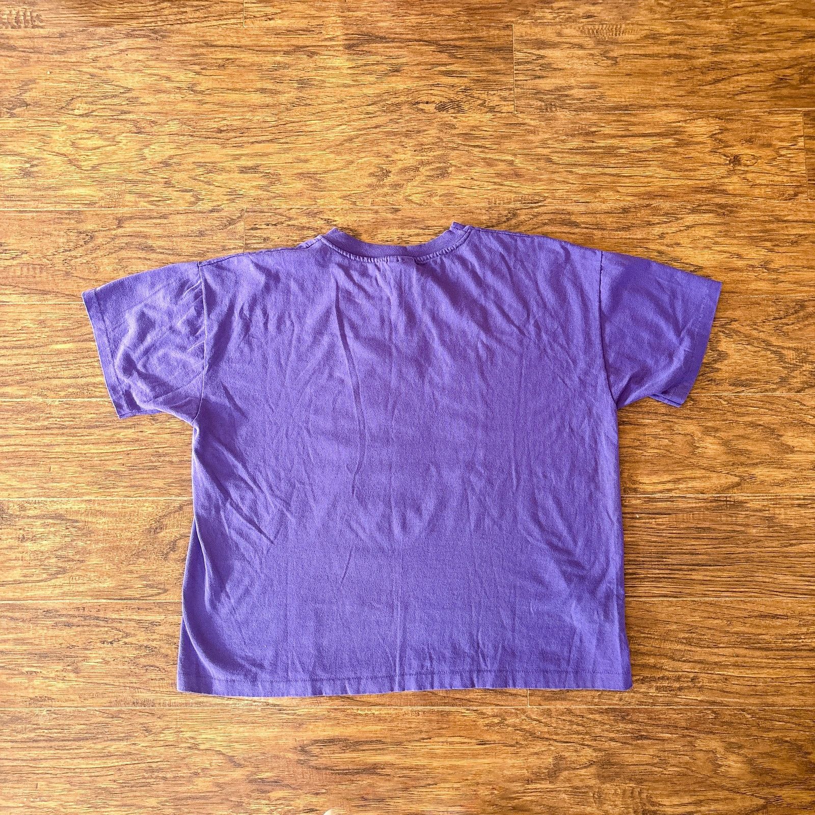 Hanes × NFL Vtg MN Vikings River Inn Purple Pride 98 Beer Football Shirt Size US L / EU 52-54 / 3 - 3 Thumbnail
