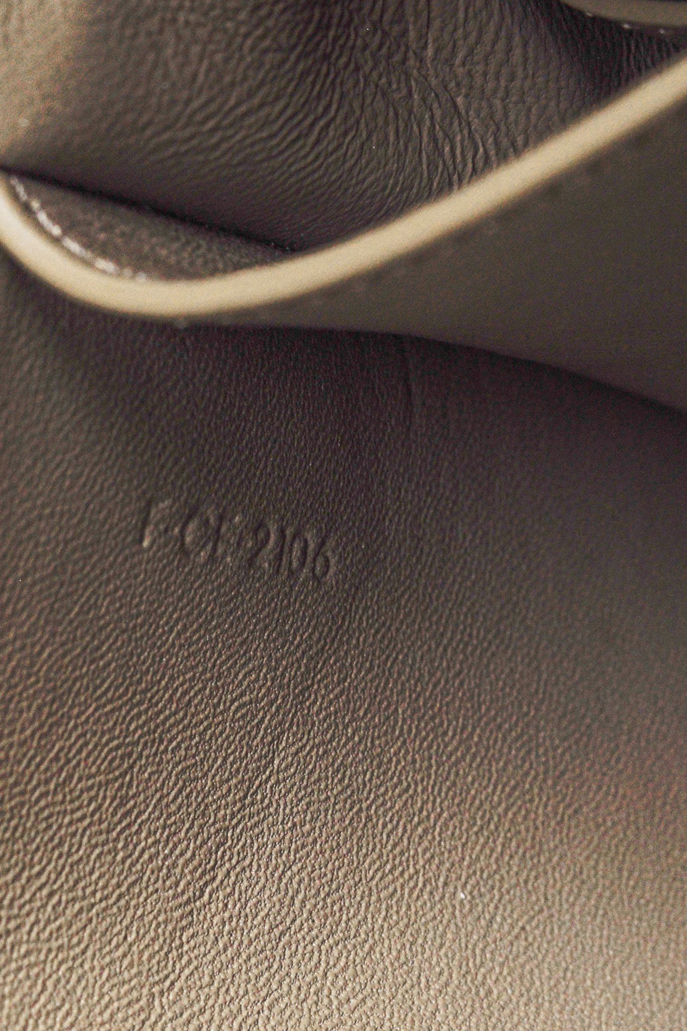 Celine Celine Medium Trotteur Taupe Grained Calfskin Crossbody Size ONE SIZE - 13 Thumbnail