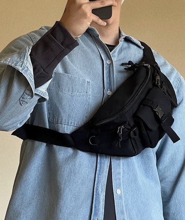 Japanese Brand Outdoor retro y2k multi pocket crossbody sling bag bum bag Size ONE SIZE - 1 Thumbnail