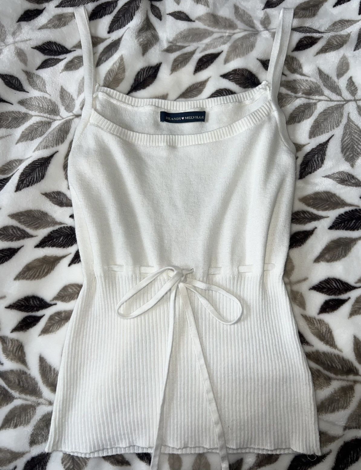 Brandy Melville White Brandy Melville Bow Cami Size ONE SIZE - 1 Thumbnail