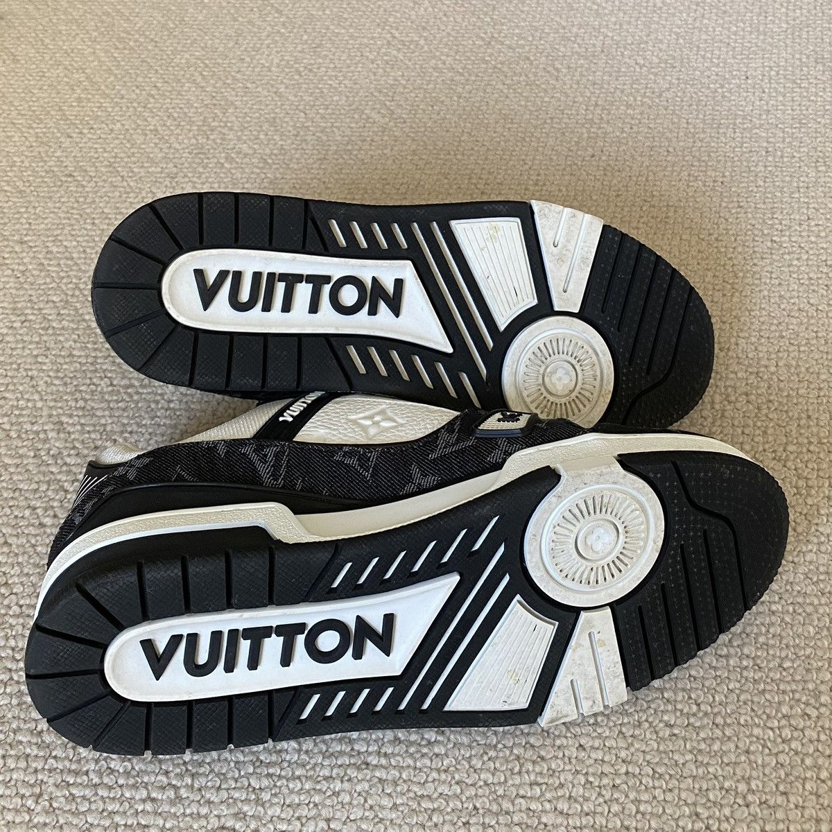 Louis Vuitton Louis Vuitton Trainer in Monogram Denim Size US 8 / EU 41 - 7 Thumbnail