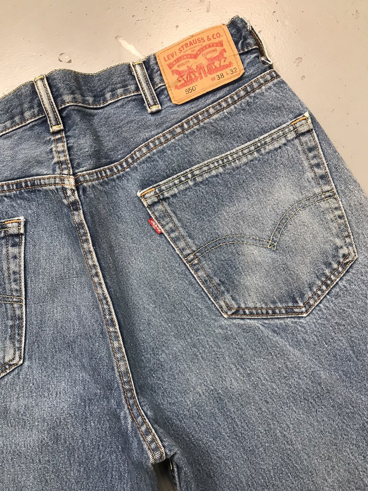 Levi's Vintage Levi’s Strauss & co 550 straight denim Size US 40 / EU 56 - 14 Thumbnail