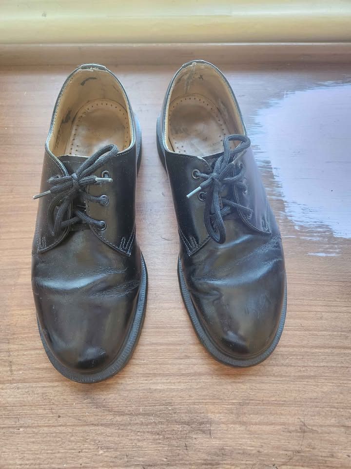 Dr. Martens Made-in-England Dr. Martens 1461 Oxfords Size US 7 / EU 40 - 2 Thumbnail