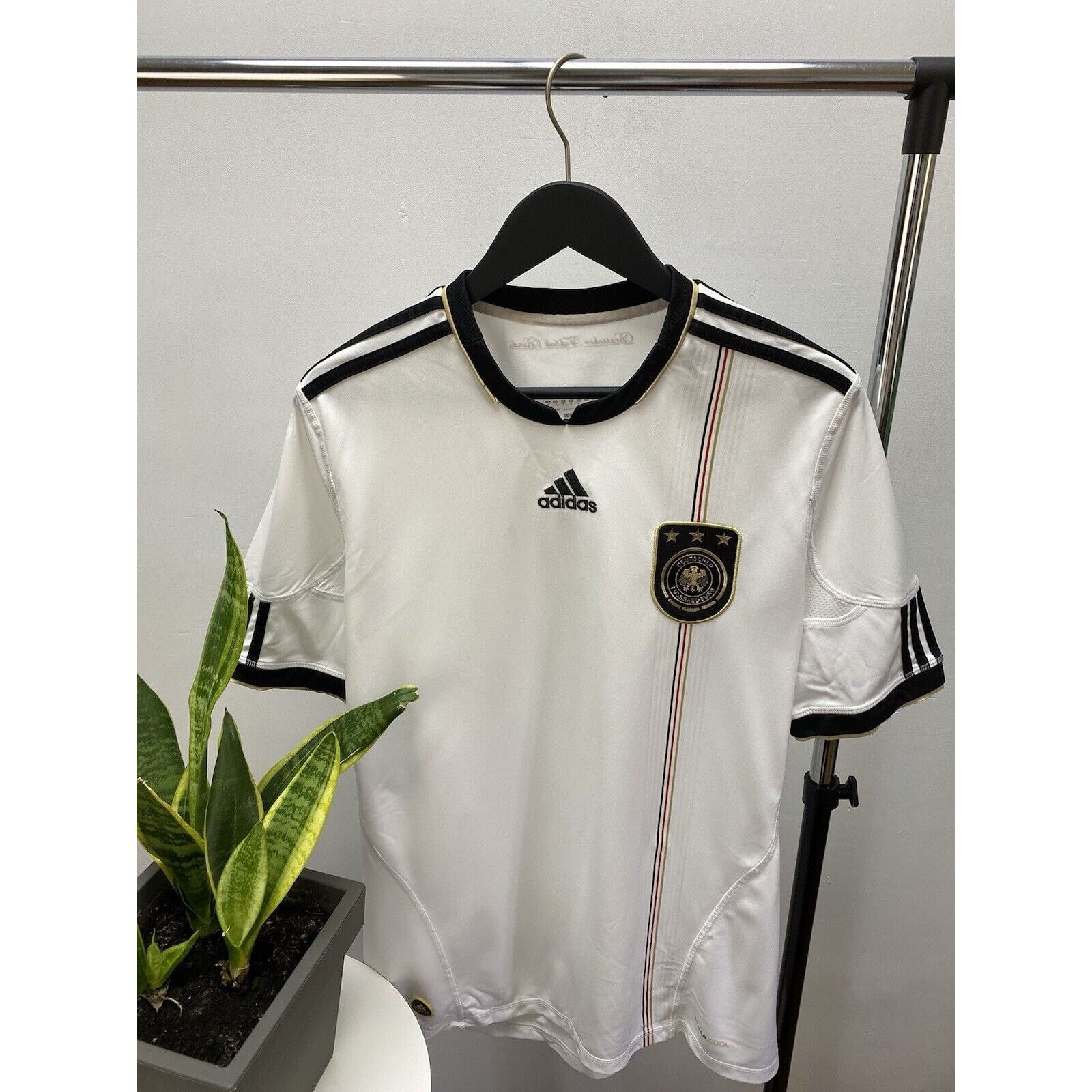 Adidas Adidas Germany 2010 2011 Home Soccer Jersey Football Shirt Size US M / EU 48-50 / 2 - 4 Thumbnail