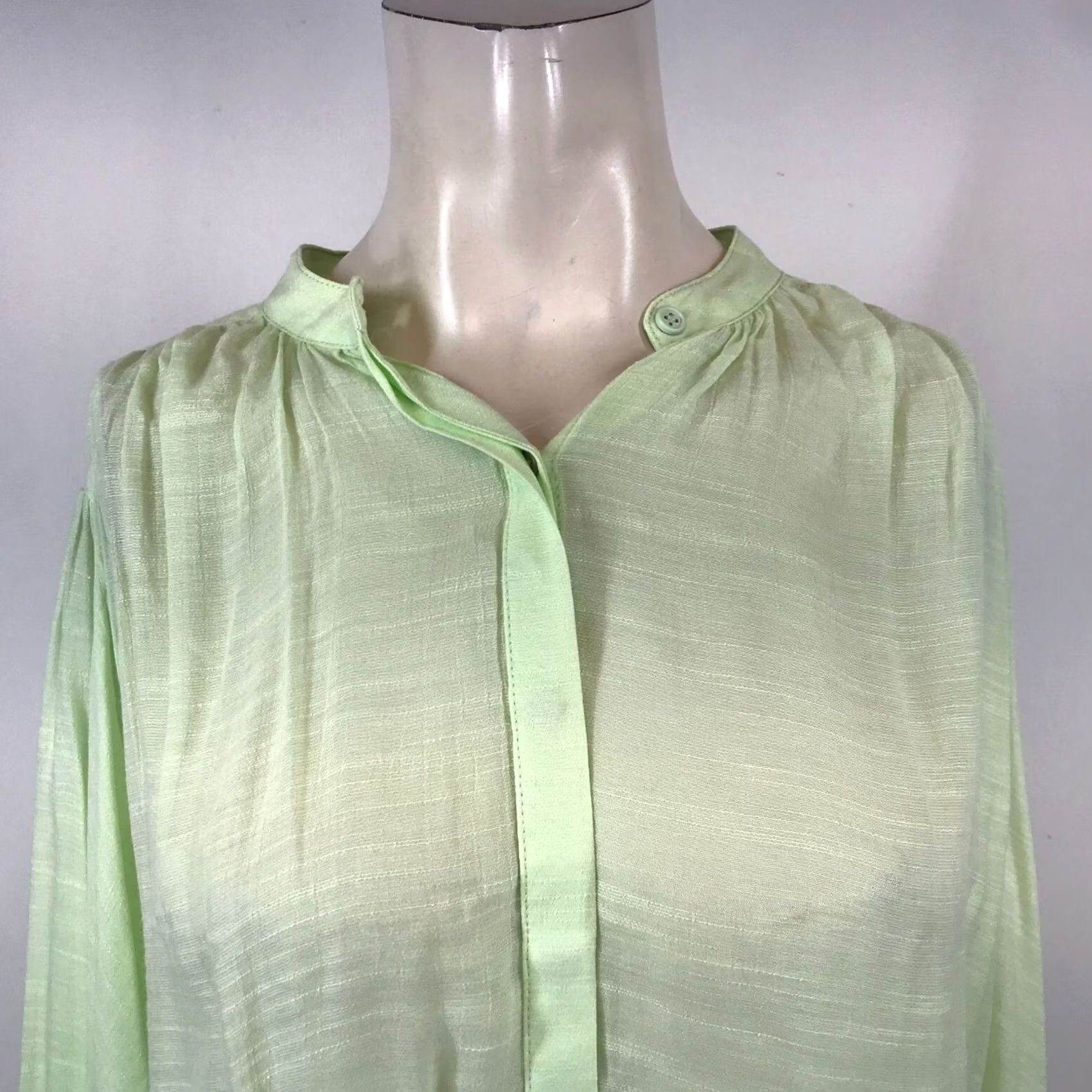 Vintage MAEVE GREEN LONG SLEEVE TOP Collared Button Rayon Blend Womens XS Size XS / US 0-2 / IT 36-38 - 2 Thumbnail