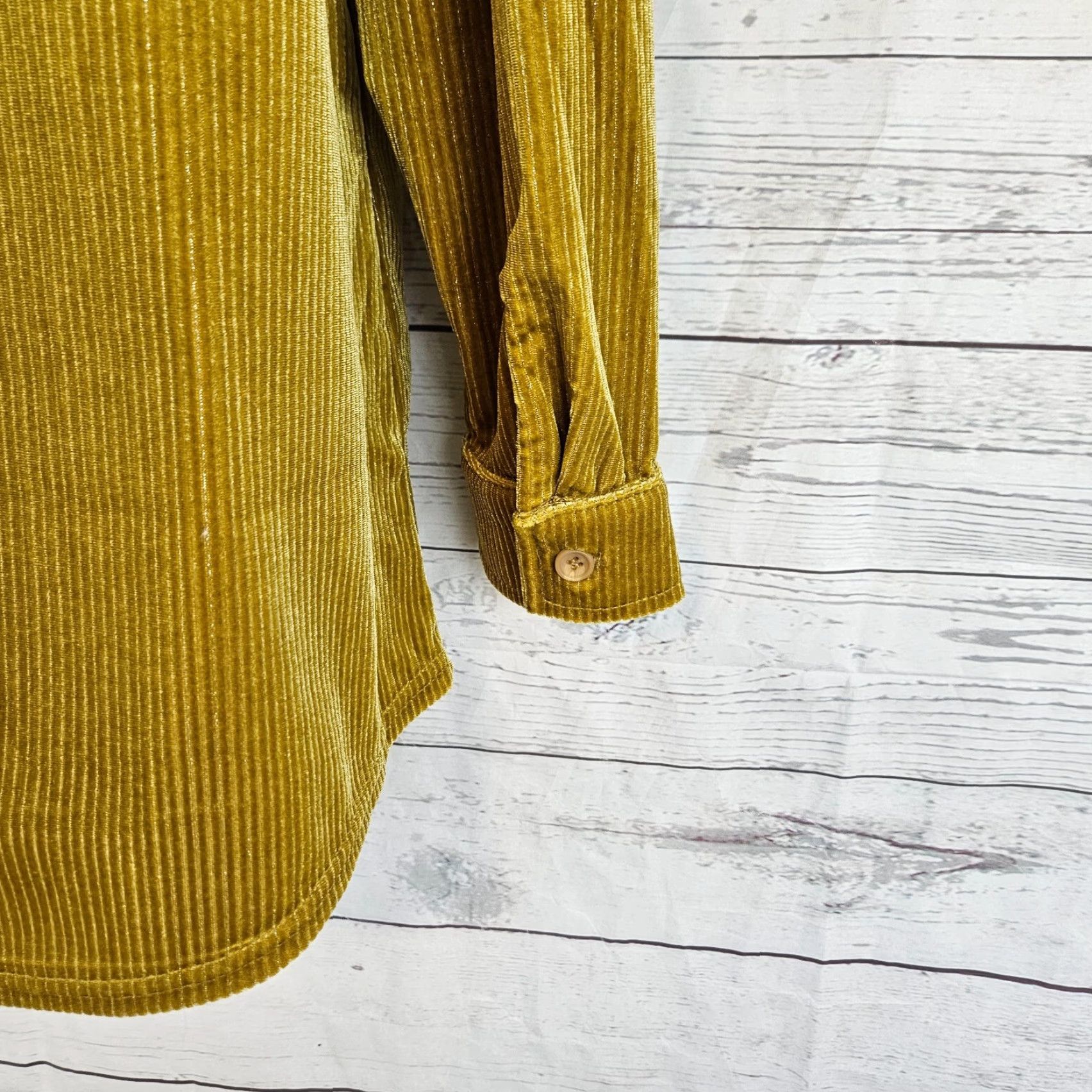 Soft Surroundings Soft Surroundings Velvet Boyfriend Tunic Womens Medium Long Sleeve Green Shirt Size M / US 6-8 / IT 42-44 - 4 Thumbnail