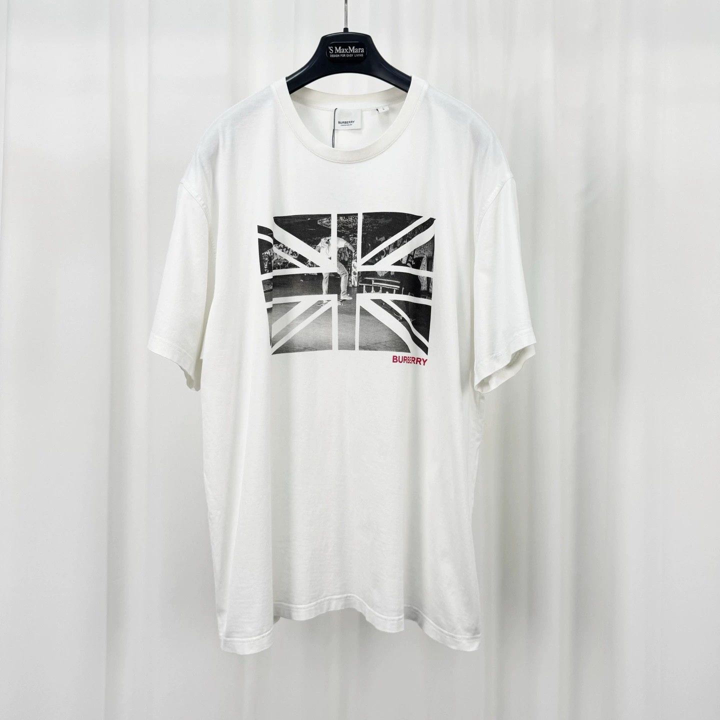 Burberry Burberry Flag Print Short Sleeve Tee Size US L / EU 52-54 / 3 - 1 Thumbnail