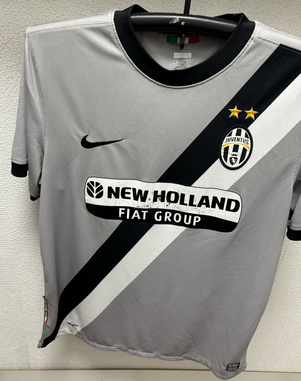 Nike Juventus nike soccer jersey L sz fiat group Size US L / EU 52-54 / 3 - 4 Thumbnail