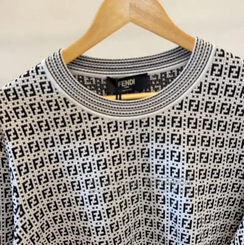 Fendi Fendi Black Knit Long Sleeve Sweater for Men . Size US XL / EU 56 / 4 - 4 Thumbnail