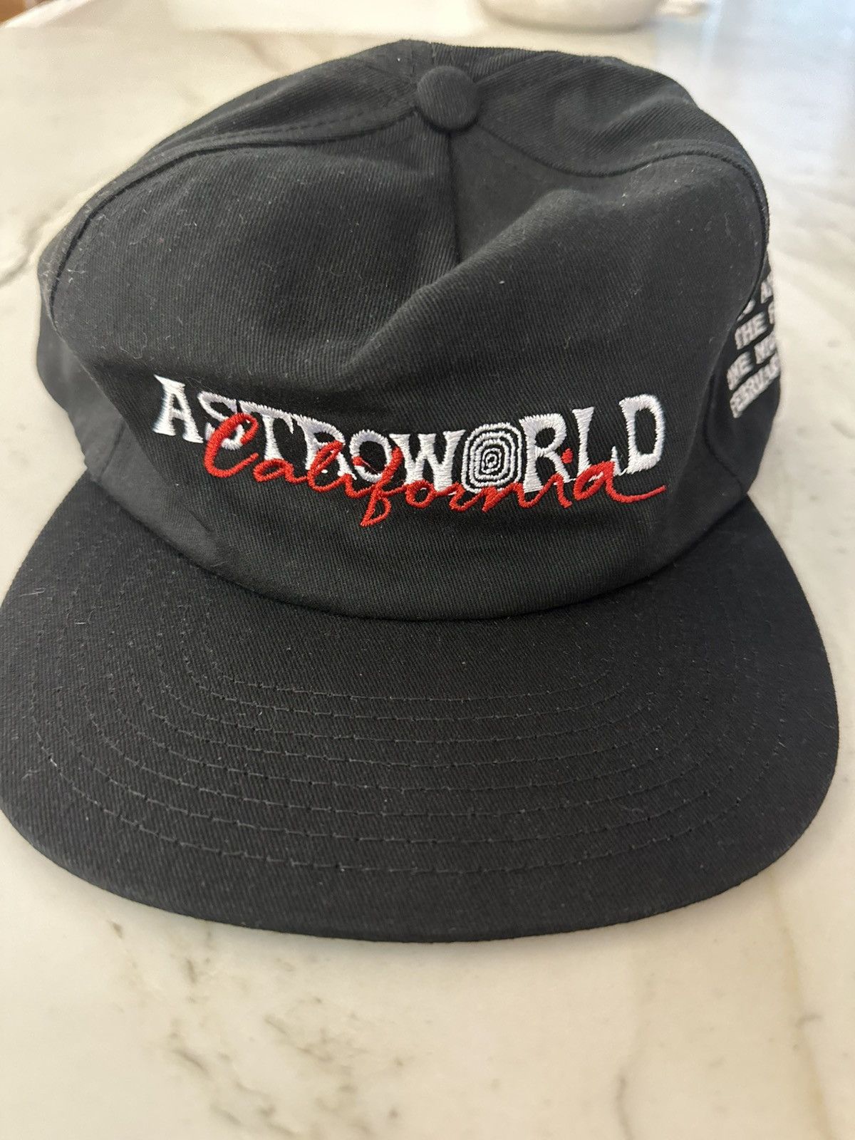 Travis Scott 2019 Astroworld California Hat Size ONE SIZE - 1 Thumbnail
