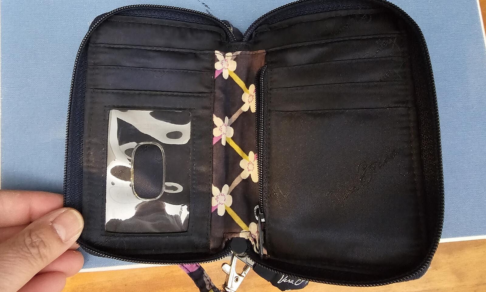 Other Vera Bradley Quilted Wristlet with Floral and Bird Pattern Size ONE SIZE - 4 Thumbnail