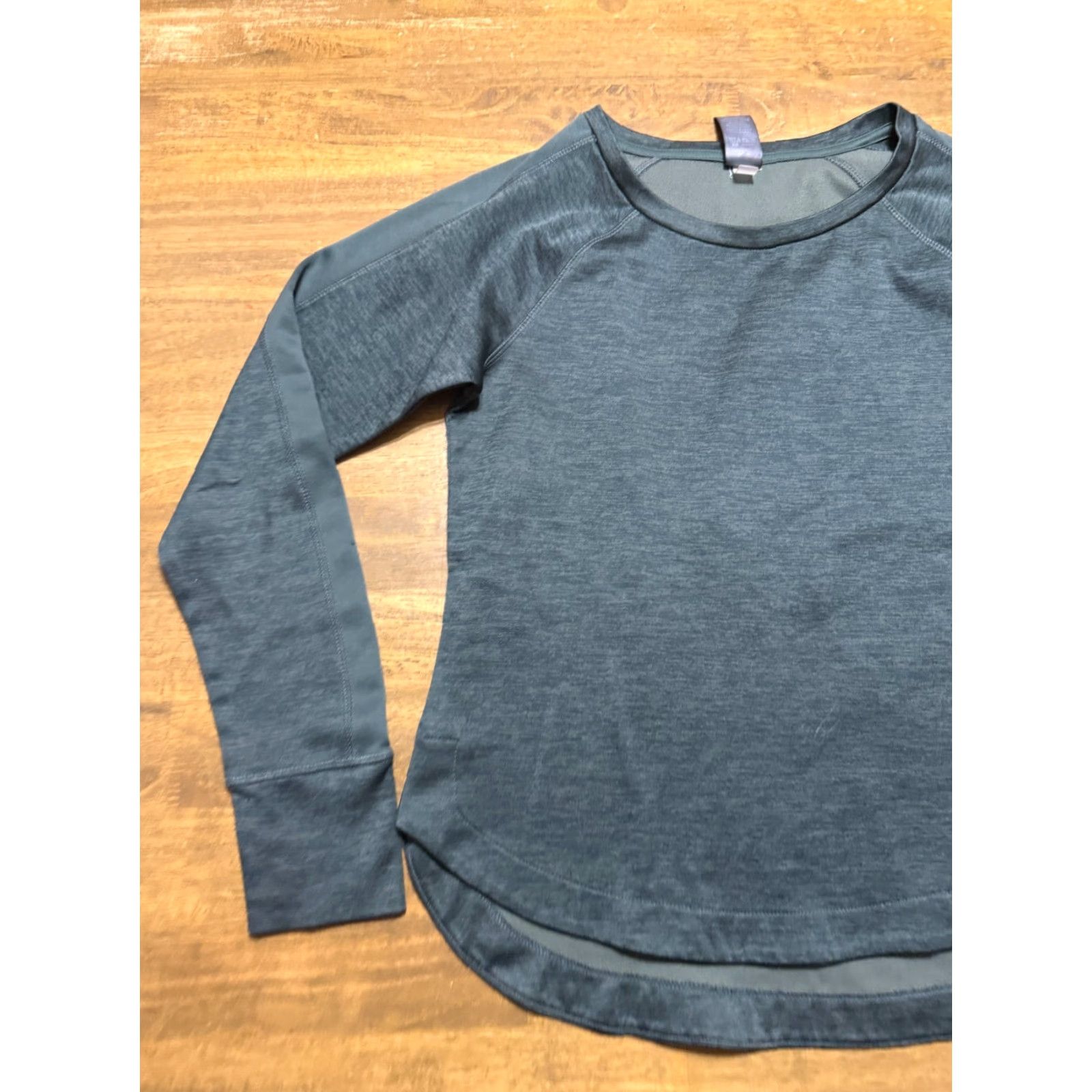 Champion Champion Shirt Womens Small Green Long Sleeve Crew Neck Regular Fit Casual Modern Basic T-Shirt Size S / US 4 / IT 40 - 3 Thumbnail