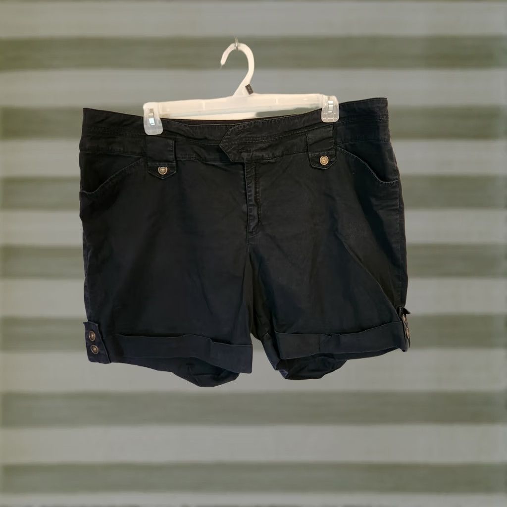 Vintage Venezia Black Bermuda Casual Shorts 24 Plus Size 42" / US 20 - 1 Thumbnail