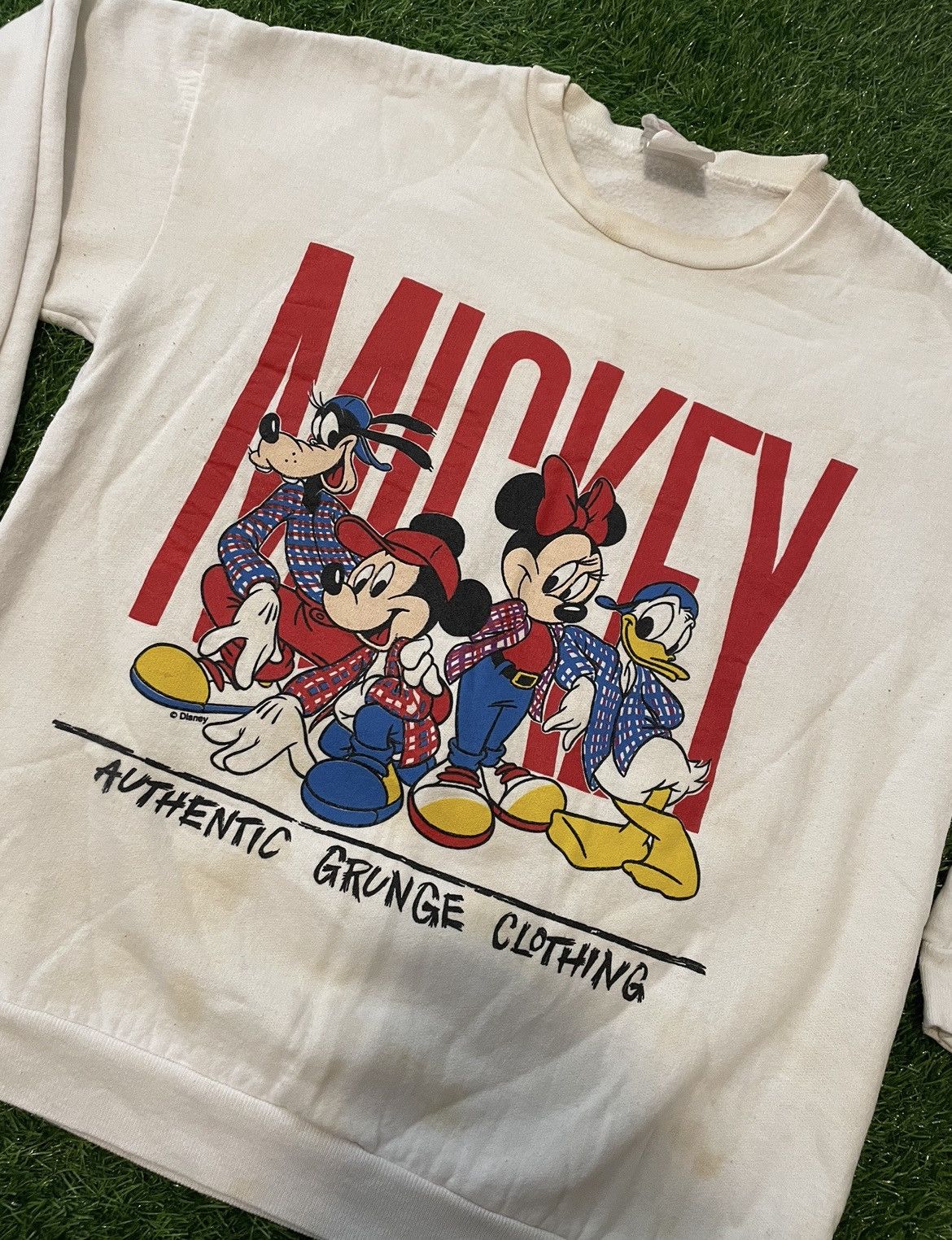 Disney × Vintage Vintage Disney Mickey Crewneck Size Medium Size US M / EU 48-50 / 2 - 3 Thumbnail