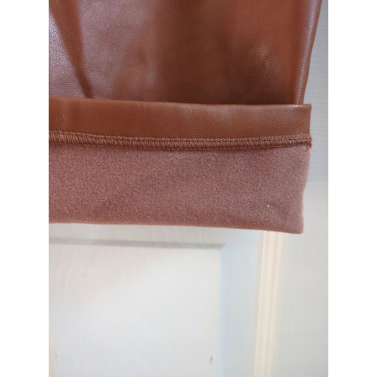 Abercrombie & Fitch Abercrombie & Fitch Pants 90s Straight High Rise Vegan Leather Brown 30/10 NWT Womens Regular Limited Vintage: No Size 30" / US 8 / IT 44 - 6 Thumbnail