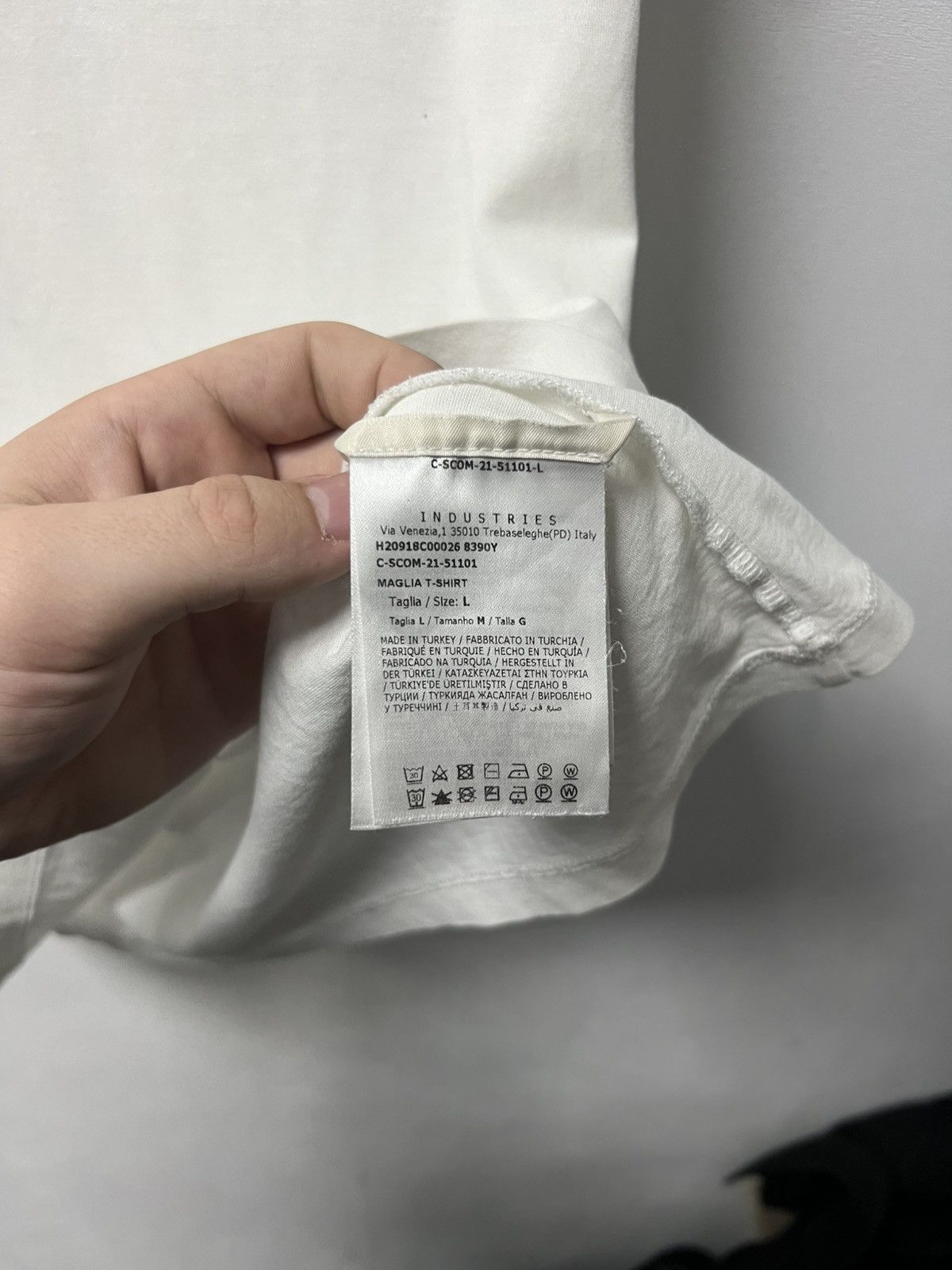 Moncler Moncler t shirt Size US L / EU 52-54 / 3 - 6 Thumbnail