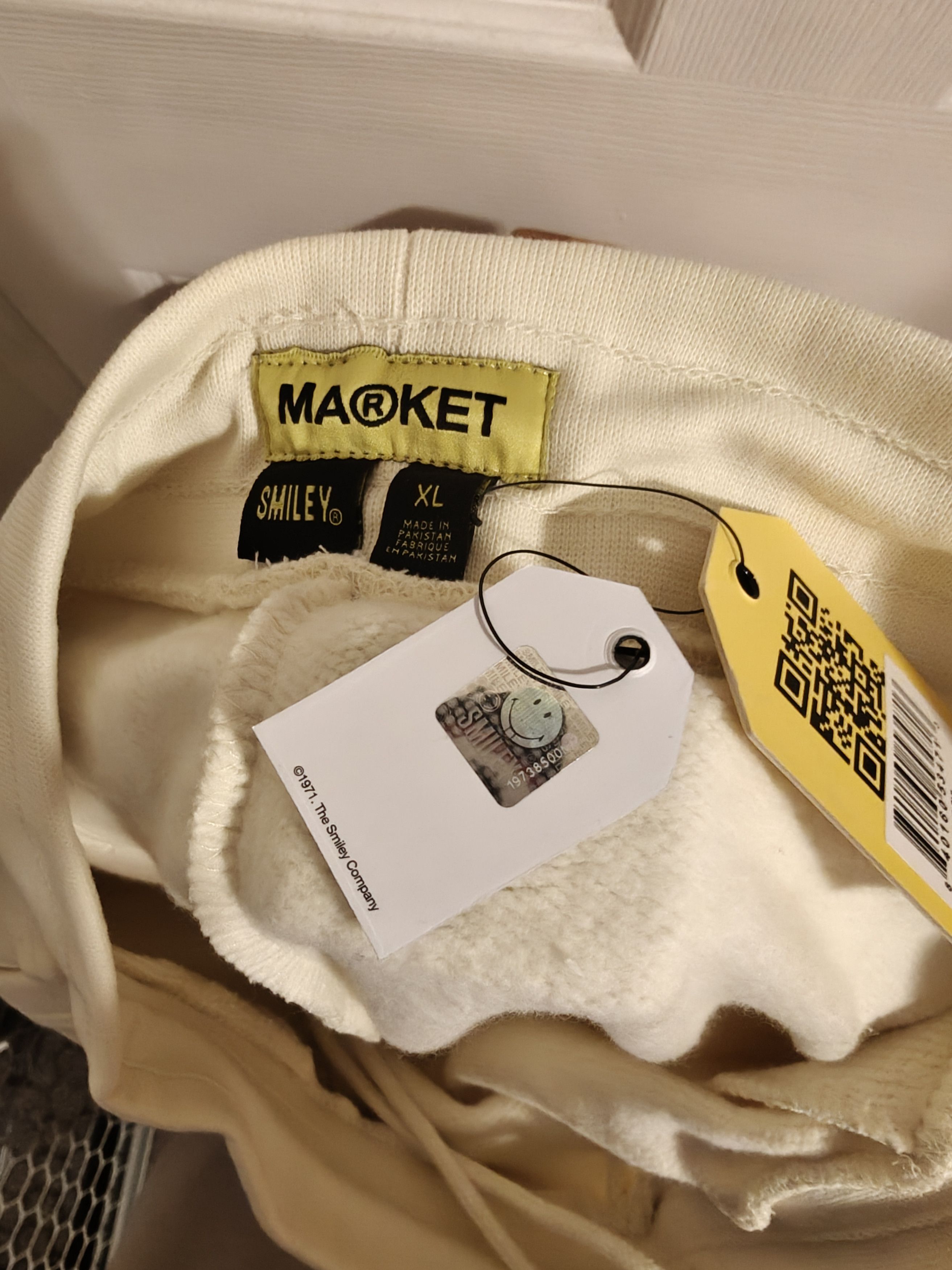 Market Smiley Good and Evil Sweatshorts "Cream" Size US 38 / EU 54 - 3 Thumbnail