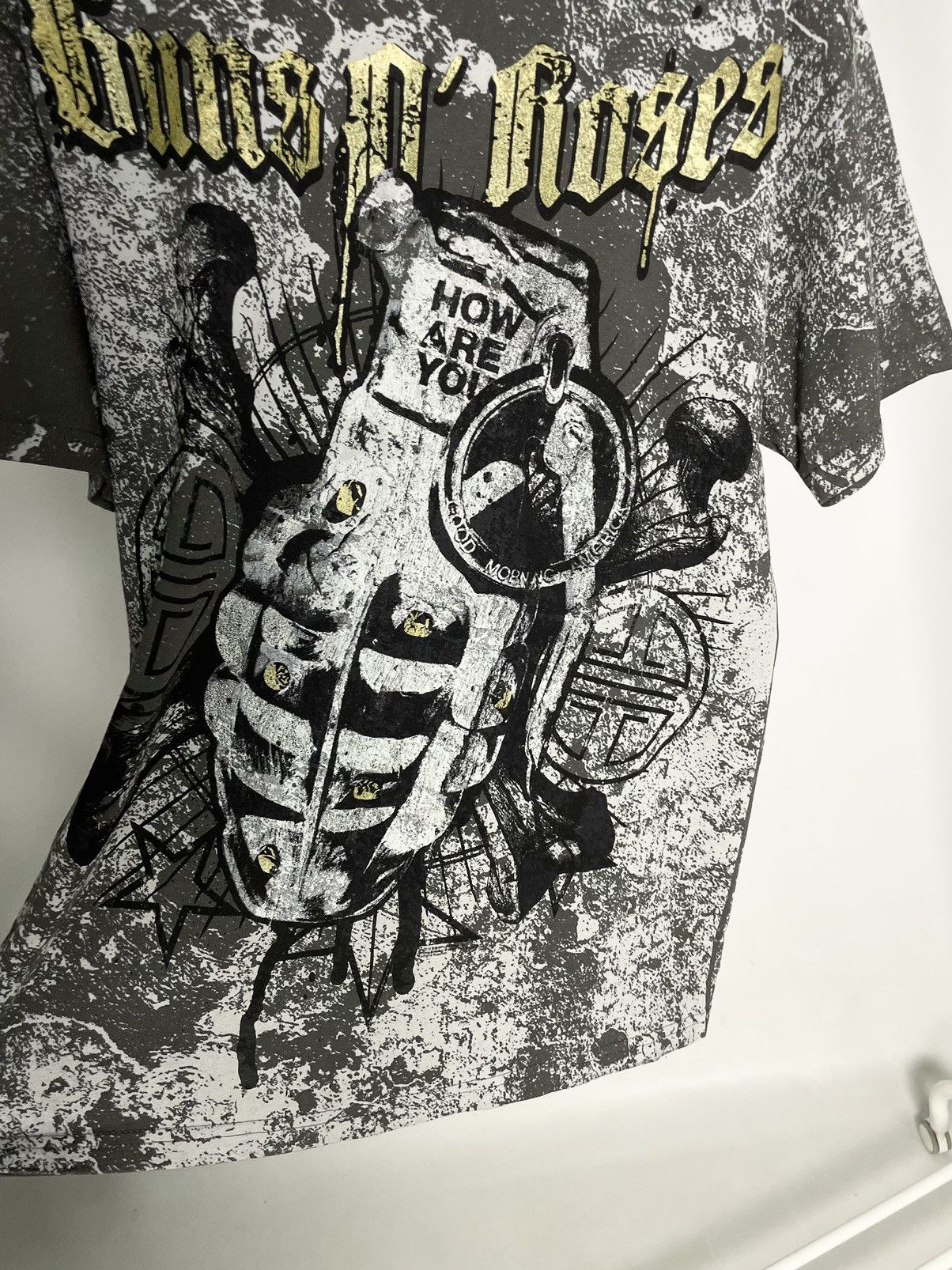 Guns N' Roses Guns and Roses 🌹 Vintage 00s all over printed grenade tee Size US M / EU 48-50 / 2 - 5 Thumbnail