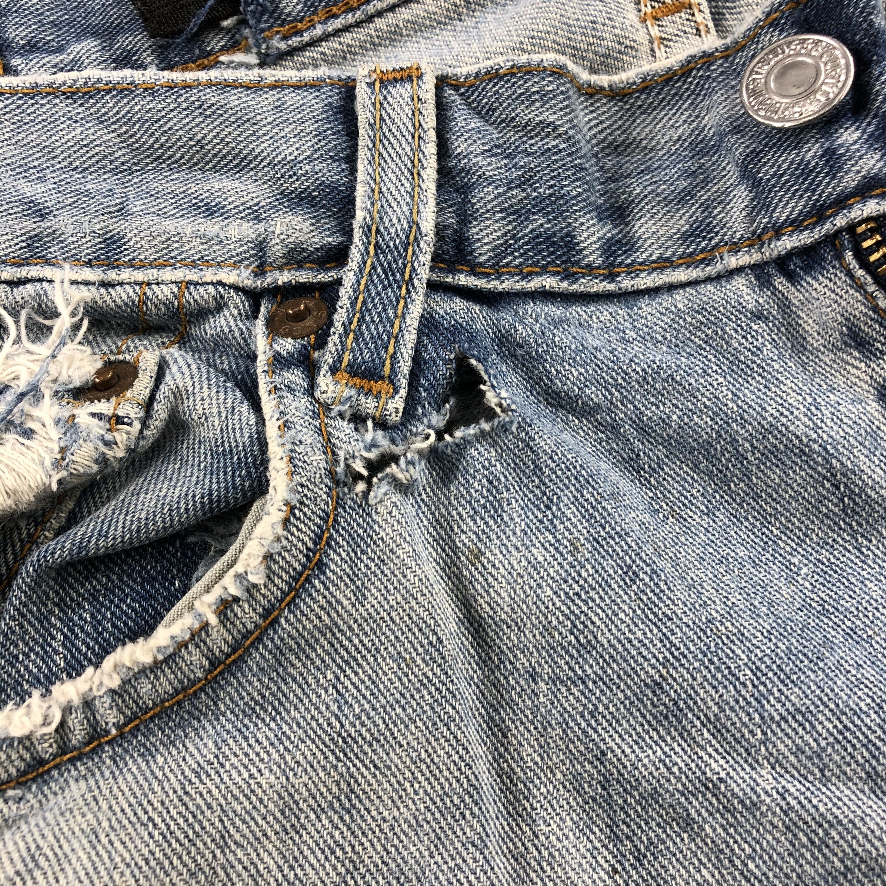 Levi's × Vintage Vintage Light Wash Levis 505 Jeans-JM2493 Size US 35 - 12 Thumbnail