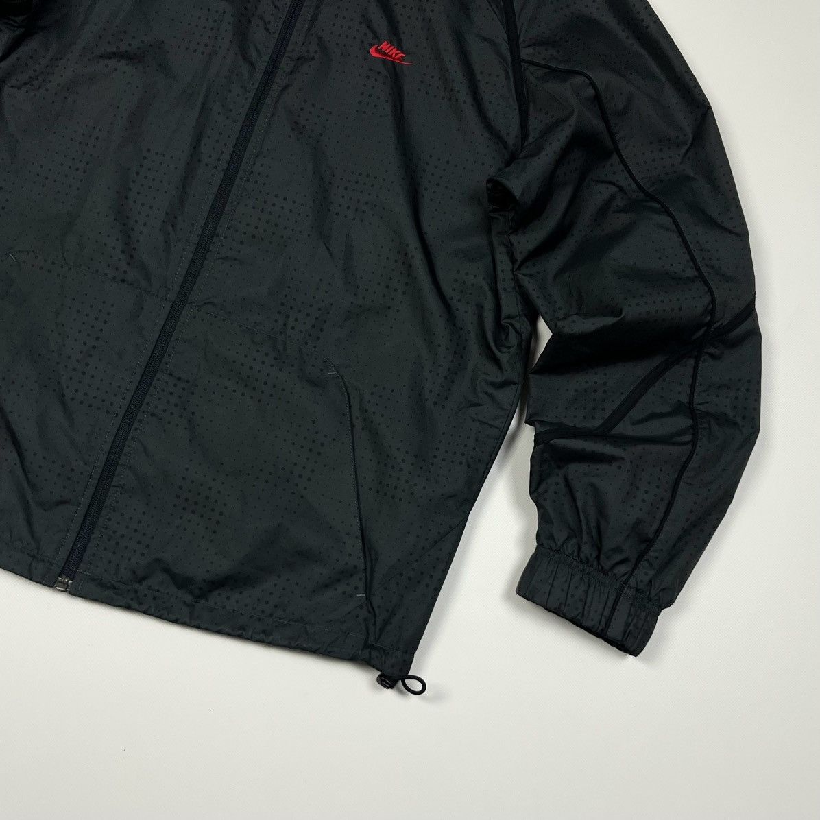 Nike Vintage Nike Black Nylon Y2K Zip Track Jacket Size M Size US M / EU 48-50 / 2 - 11 Thumbnail