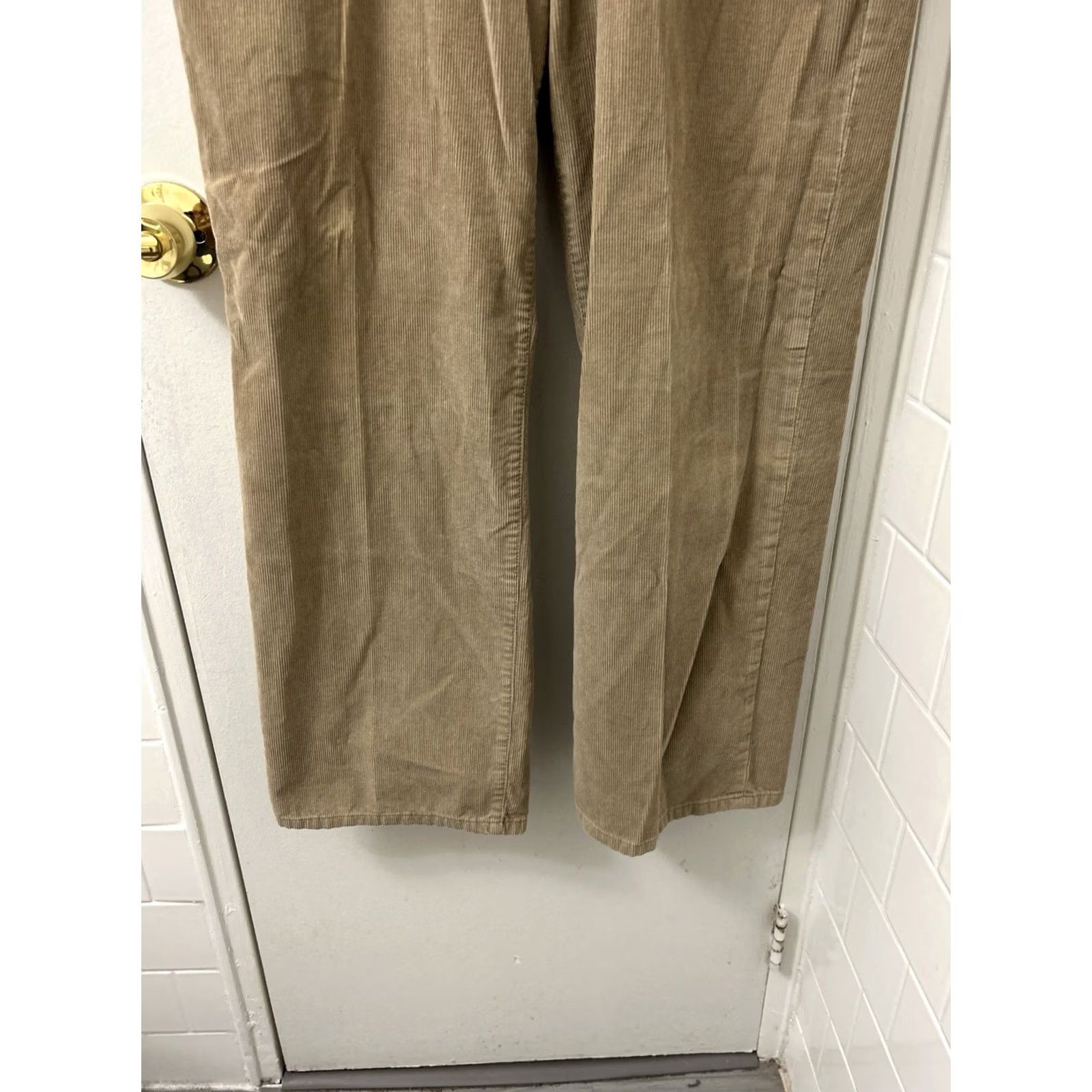 Eddie Bauer Eddie Bauer Corduroy Pants Mens 36x30 Tan Khaki Straight Leg Regular 5-Pocket YKK Button Fall Winter Spring Mens Size US 36 / EU 52 - 3 Thumbnail