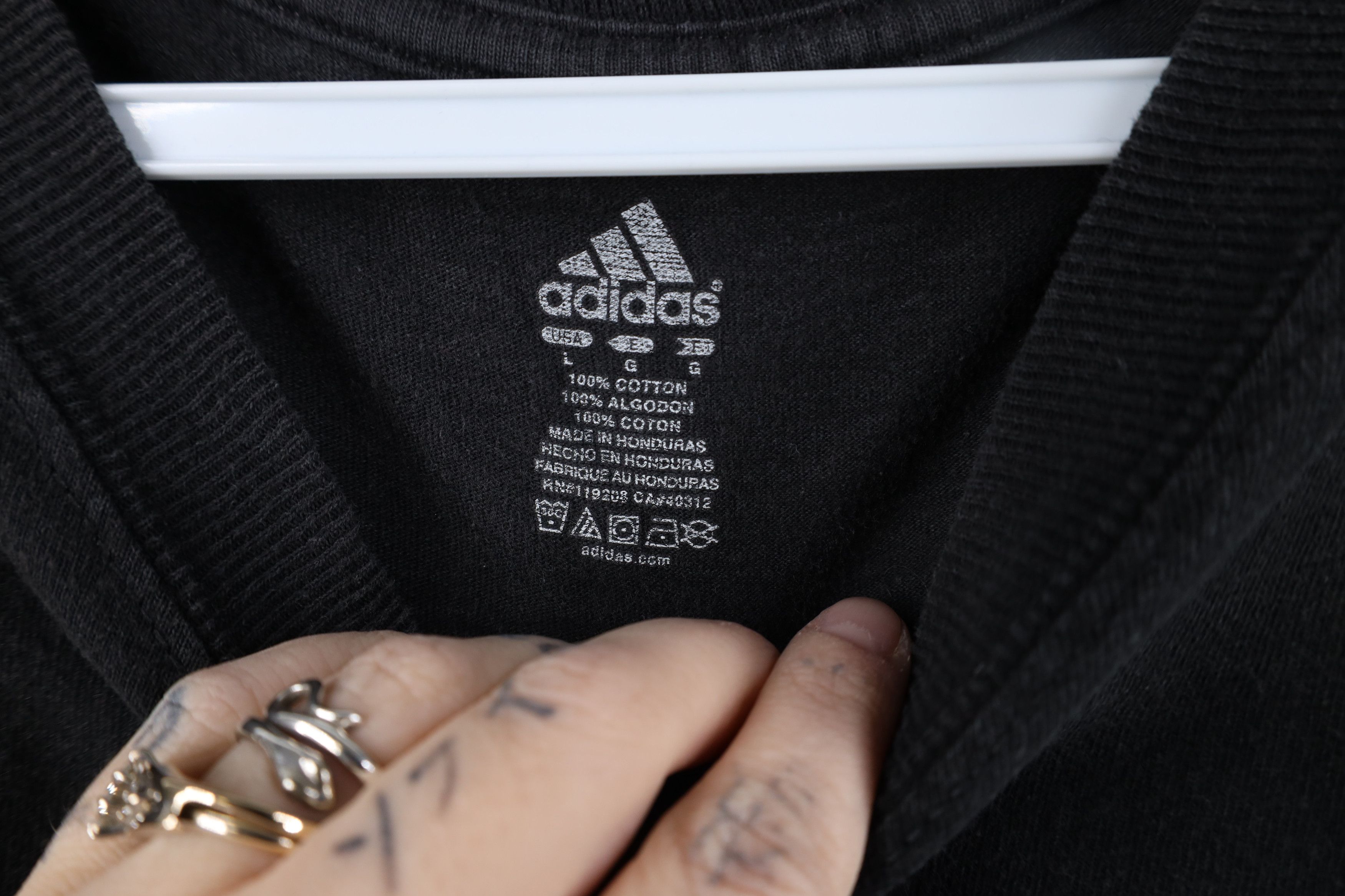 Adidas Vintage Y2K Adidas Spell Center Logo Short Sleeve T-Shirt Size US L / EU 52-54 / 3 - 7 Thumbnail