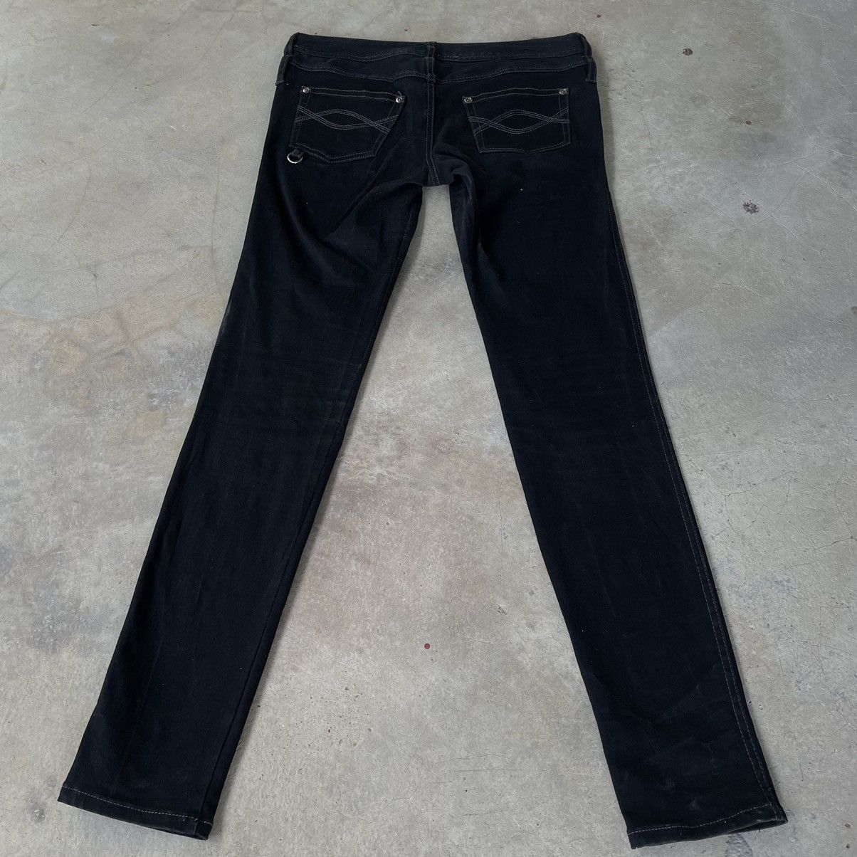 Le Grande Bleu (L.G.B.) 2000s Algonquins Gothic Fit Skinny Black Japanese Pants Size 30" / US 8 / IT 44 - 2 Thumbnail