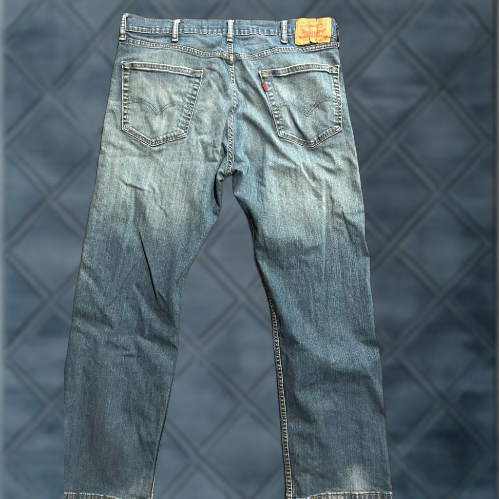 Levi's VINTAGE Levi's 505 Jeans Mens 38x30 Regular Fit Distressed Stone Wash Blue 5-Pocket Denim Straight Waist 38in Inseam 30in Belt Loops USA Classic Solid Size US 38 / EU 54 - 1 Thumbnail