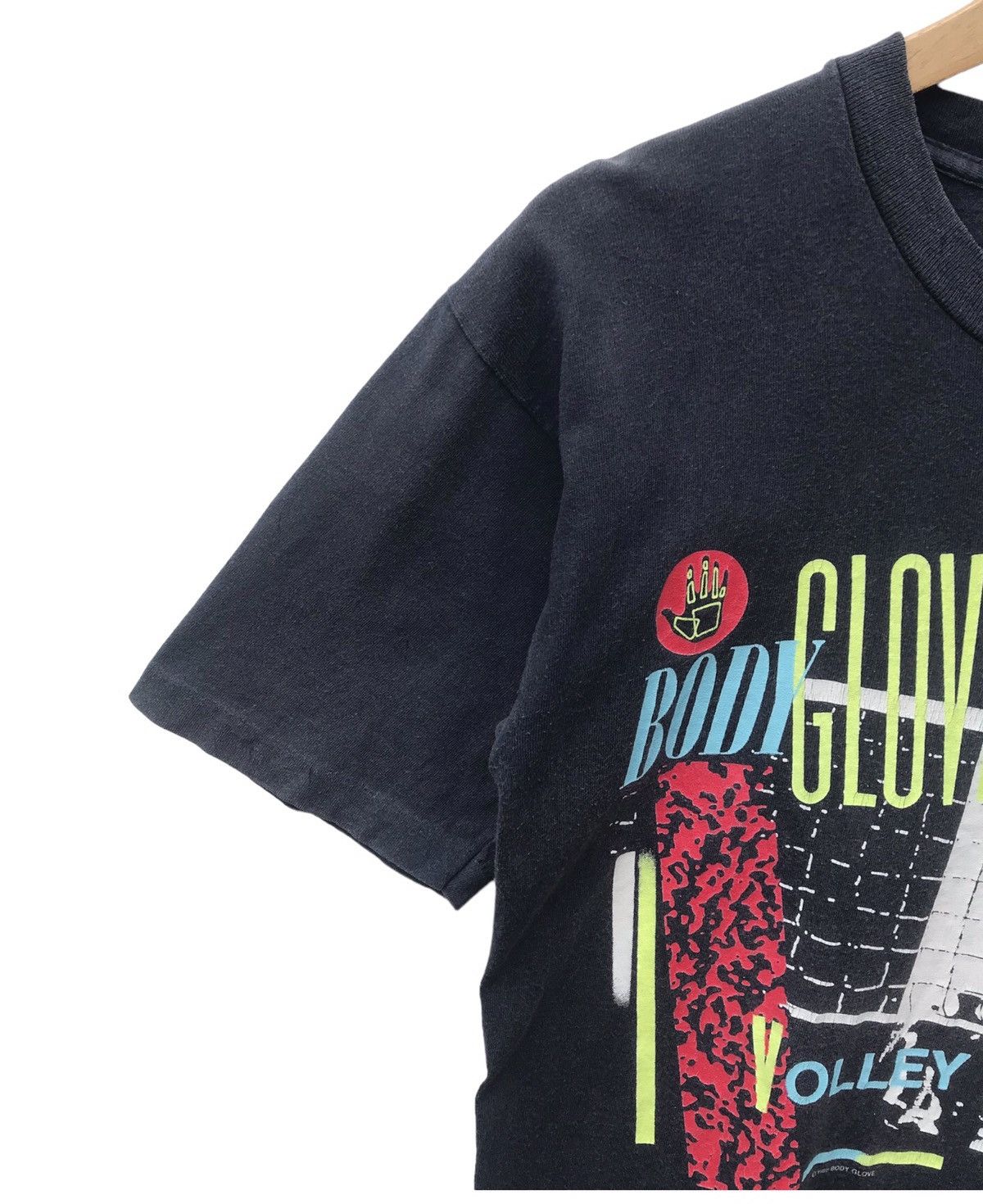 Body Glove Vintage 1988 Body Glove Volleyball Sportwear Faded Shirt Size US S / EU 44-46 / 1 - 6 Thumbnail
