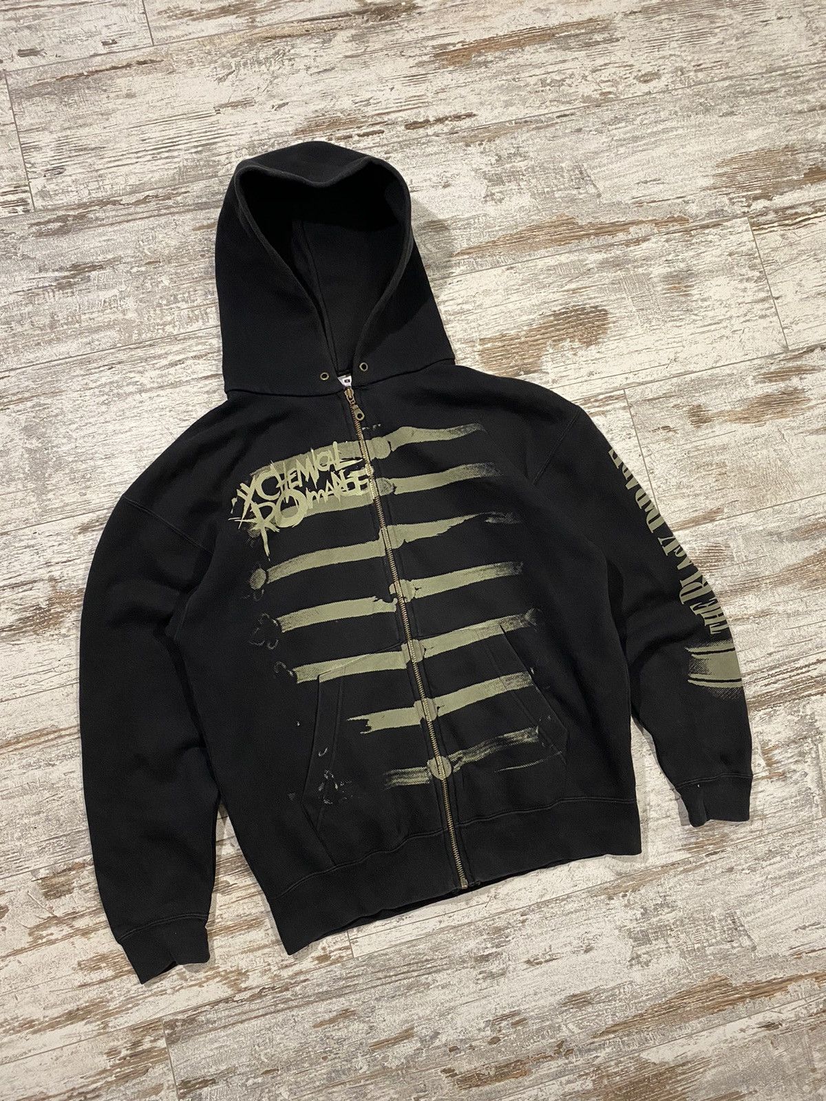 Band Tees Rock Band Vintage VINTAGE MY CHEMICAL ROMANCE THE BLACK PARADE ZIP HOODIE 90s Grailed