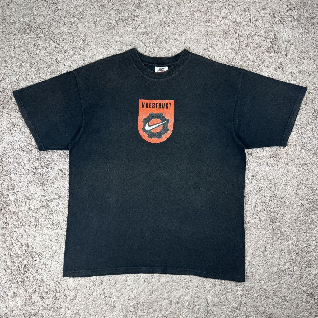 Nike Vintage Faded Nike Ndestrukt Centre Swoosh T-shirt Size US L / EU 52-54 / 3 - 1 Thumbnail