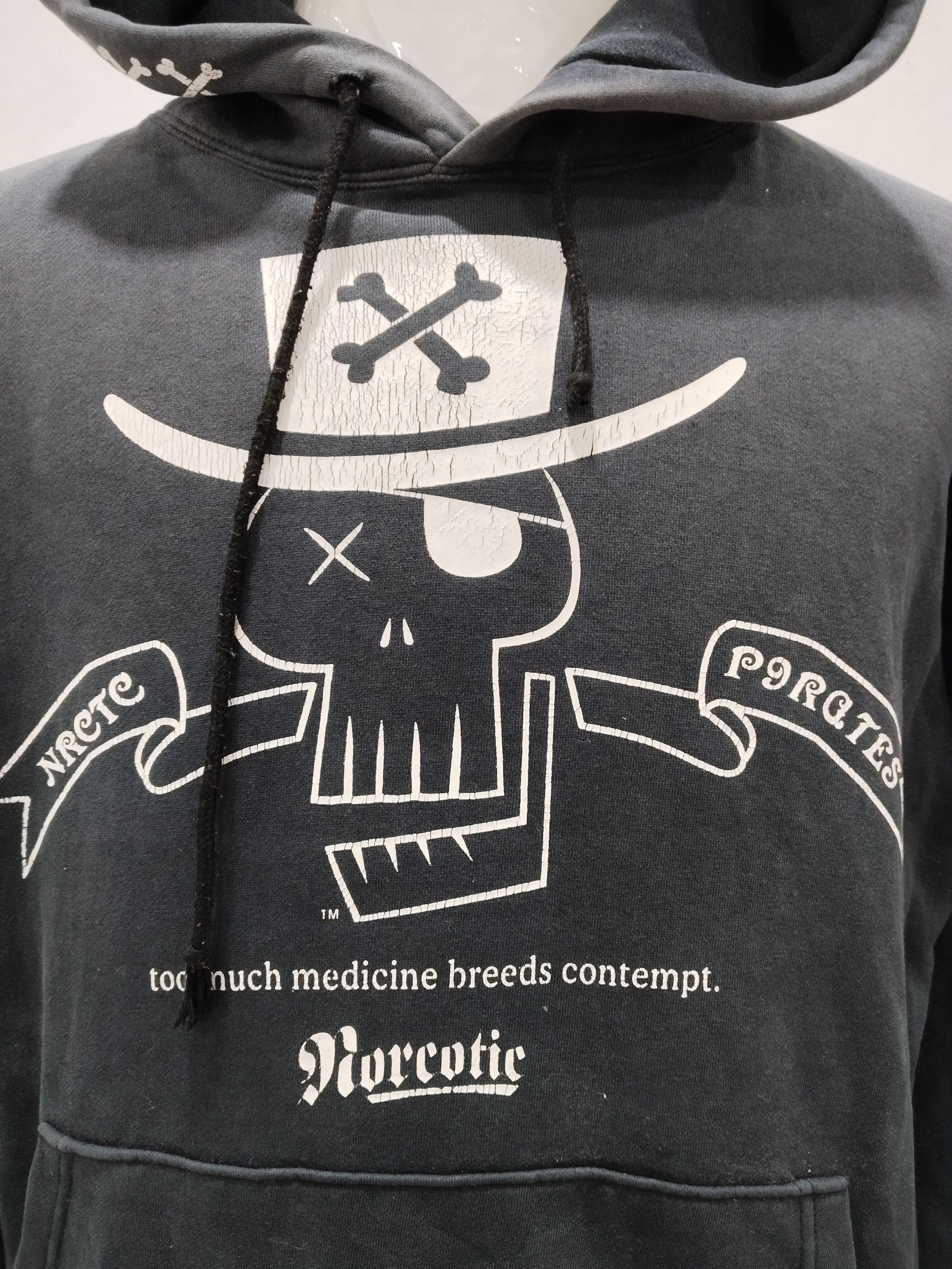 Narcotic GDC Narcotic Pirates Skull Big Logo Hoodie Sweatshirt Size US XL / EU 56 / 4 - 2 Thumbnail